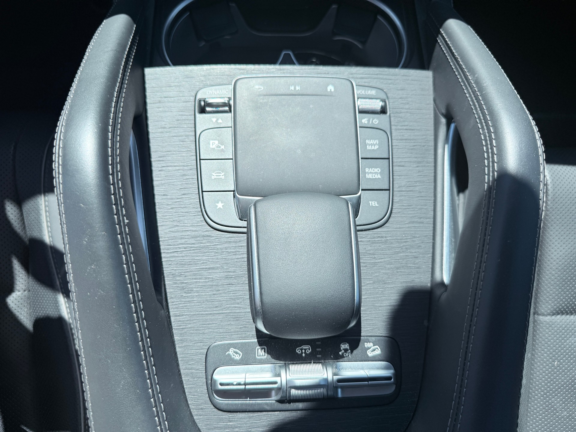 MERCEDES-BENZ GLS 580 4Matic AMG Line 9G-Tronic-image-17
