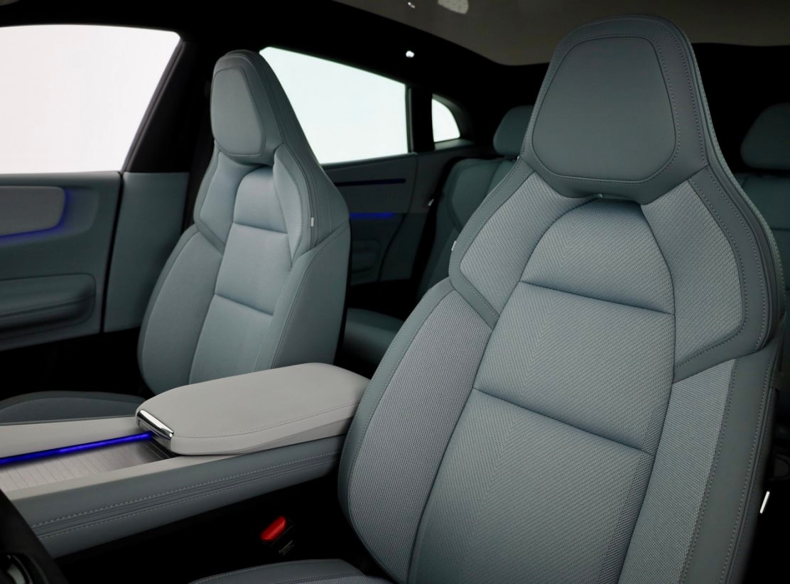 POLESTAR Polestar 4 Long Range 100kWh Plus Swiss Edition-image-8