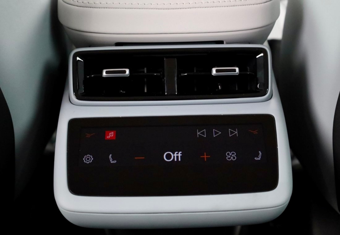 POLESTAR Polestar 4 Long Range 100kWh Plus Swiss Edition-image-14