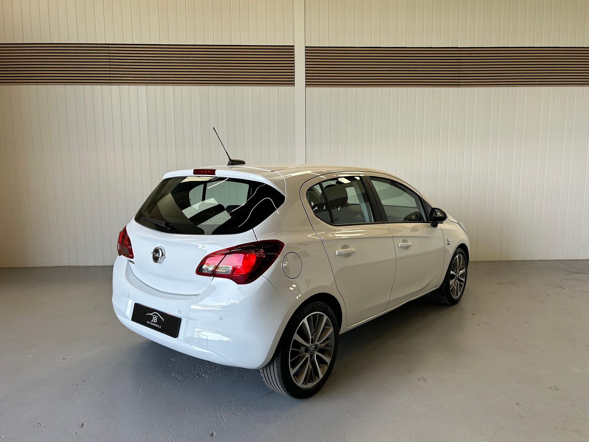 OPEL Corsa 1.4 EcoTec 120 Years Edition-image-4