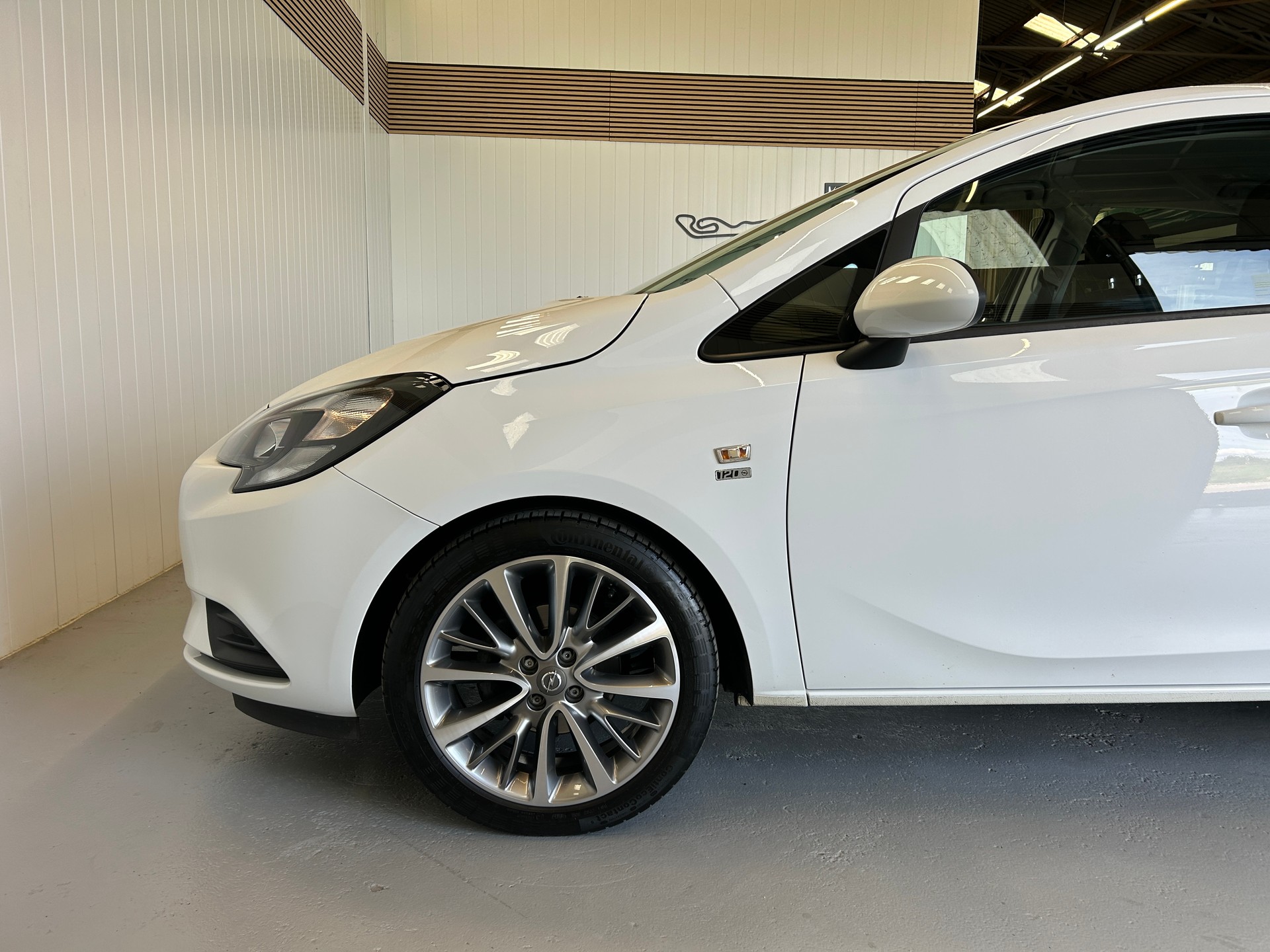 OPEL Corsa 1.4 EcoTec 120 Years Edition-image-7