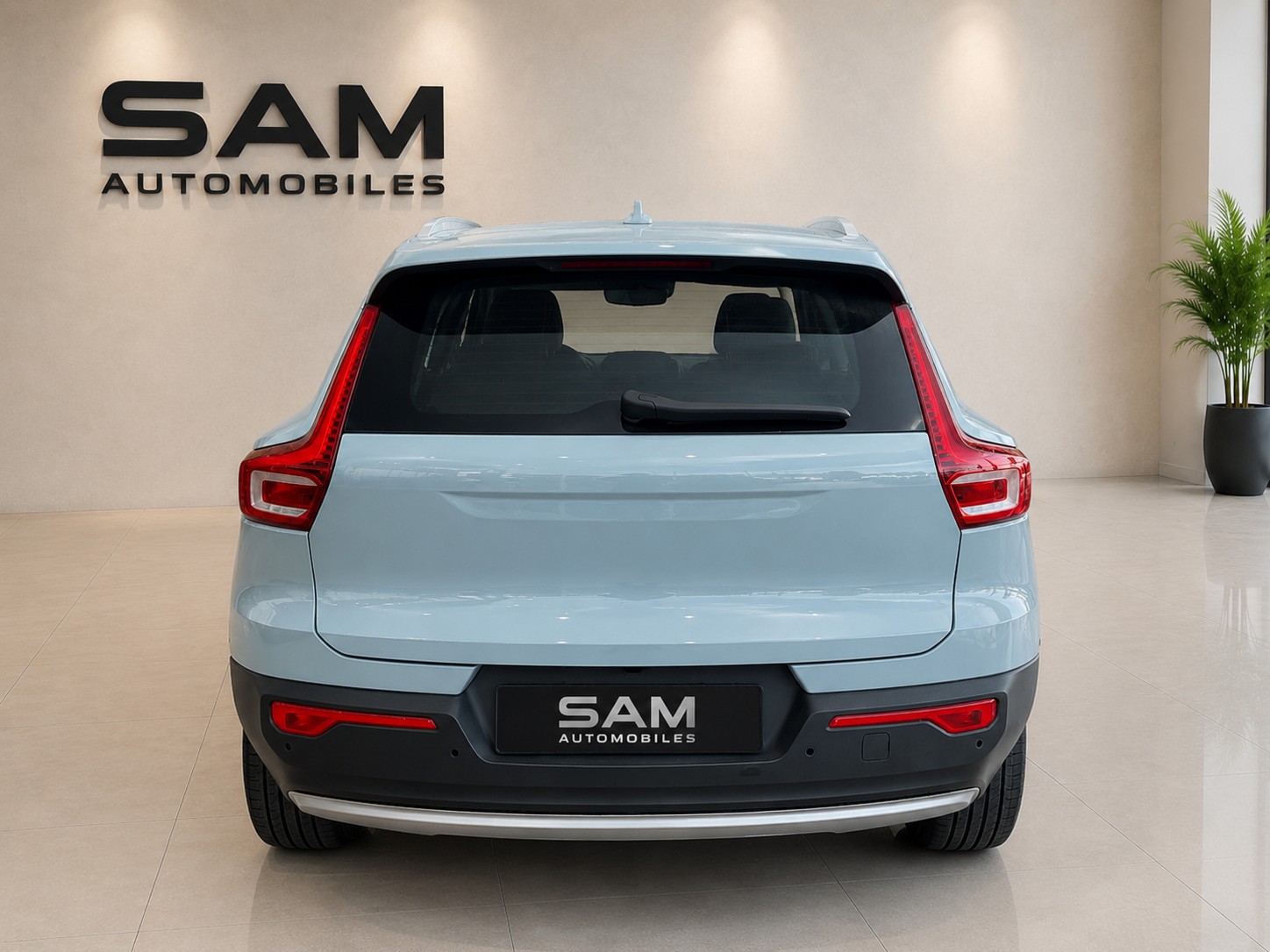VOLVO XC40 D3 AWD Momentum Geartronic-image-5