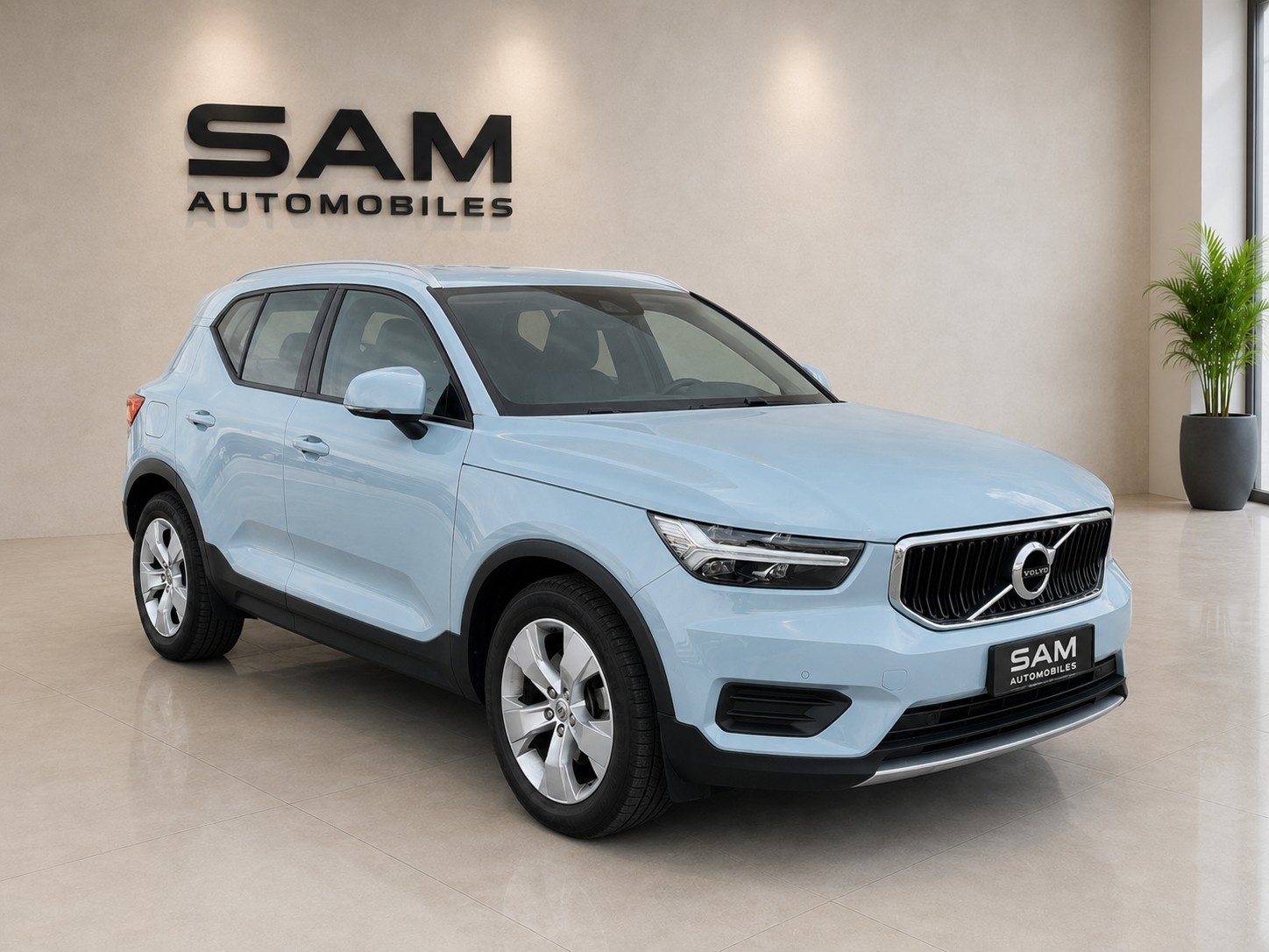 VOLVO XC40 D3 AWD Momentum Geartronic-image-2