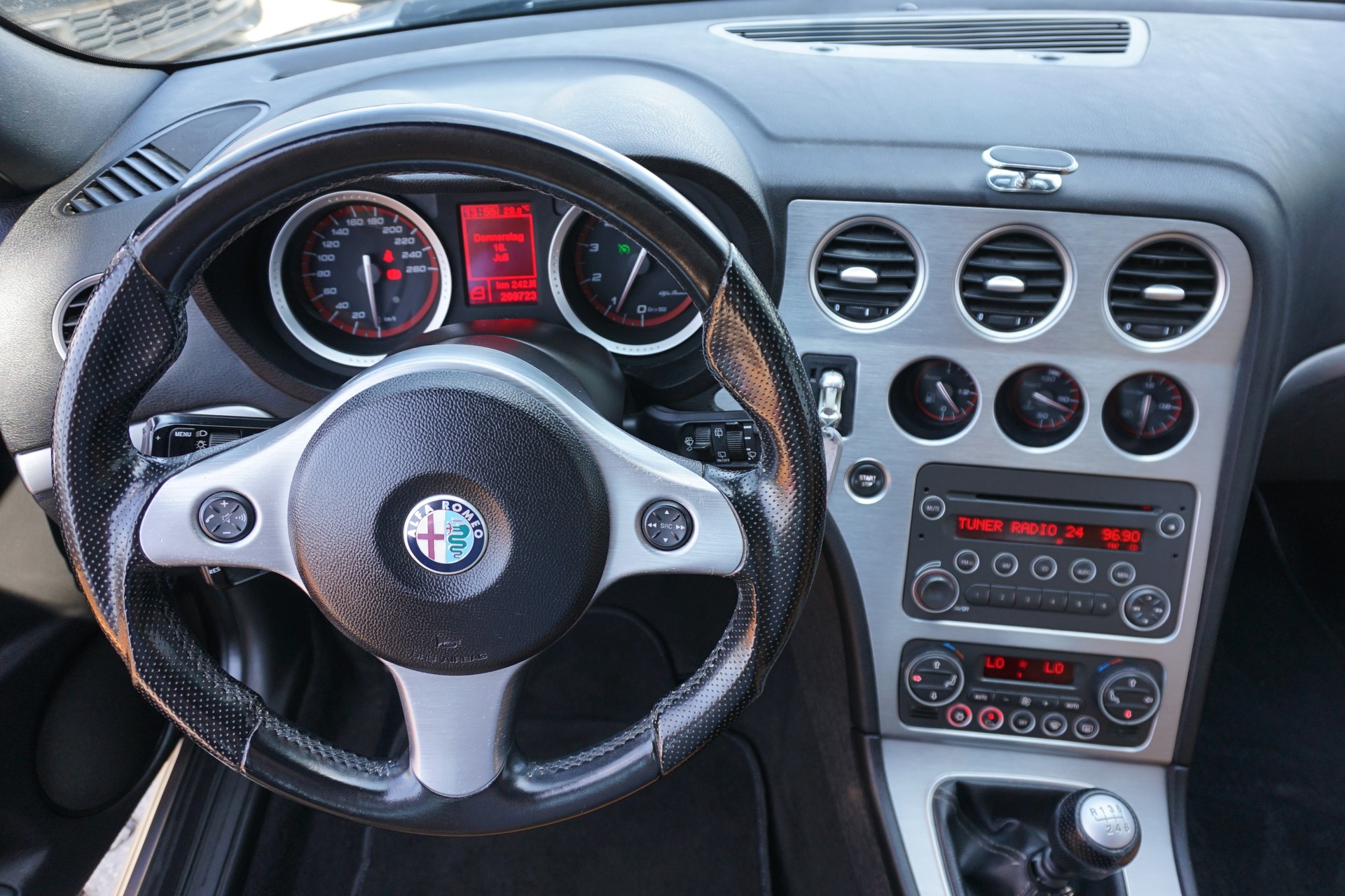 ALFA ROMEO 159 SW 1.8TBi 200PS-image-17