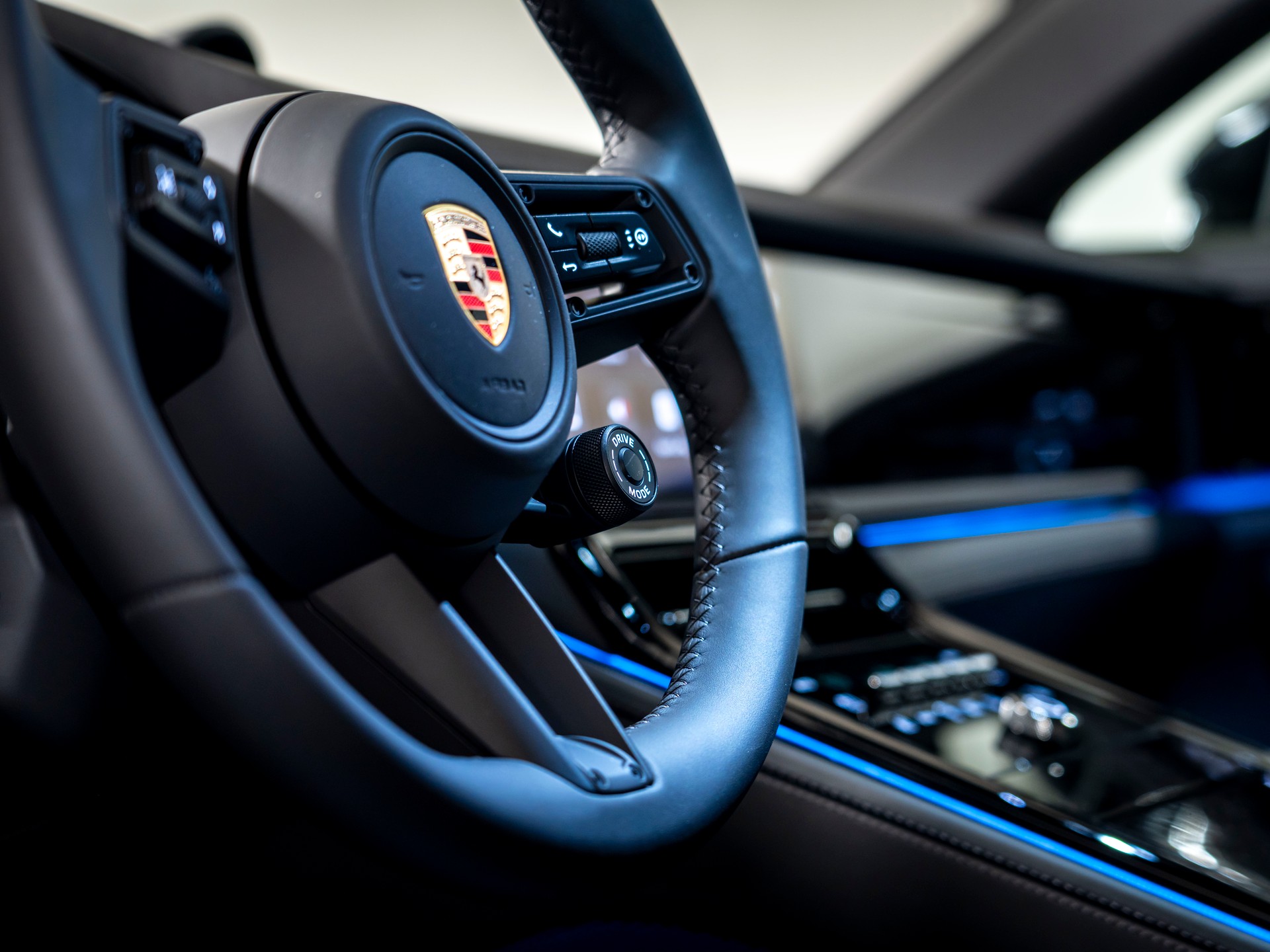 PORSCHE Panamera 4S E-Hybrid PDK-image-14