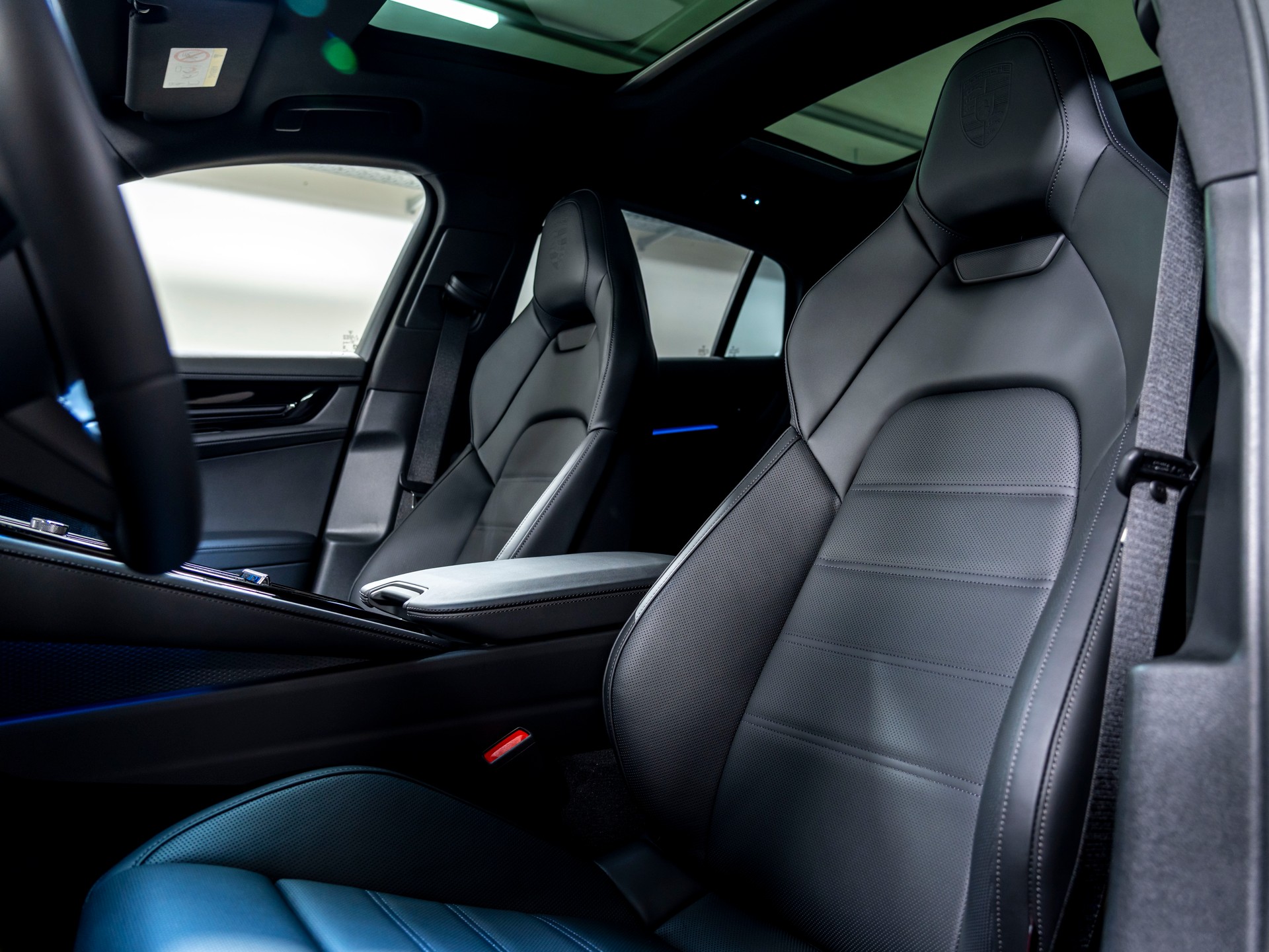 PORSCHE Panamera 4S E-Hybrid PDK-image-25