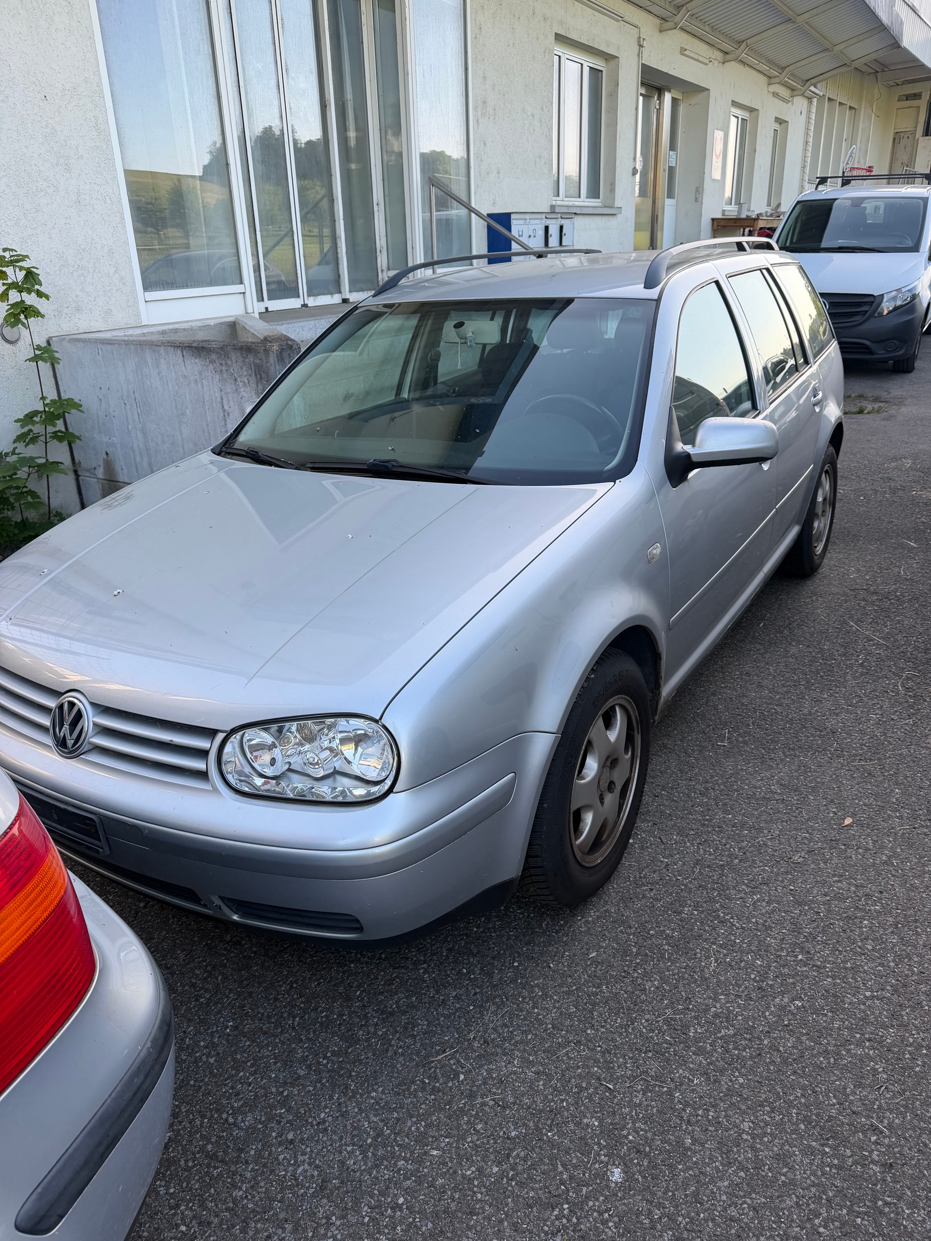 VW Golf Variant 1.6 16V Trendline-image-0