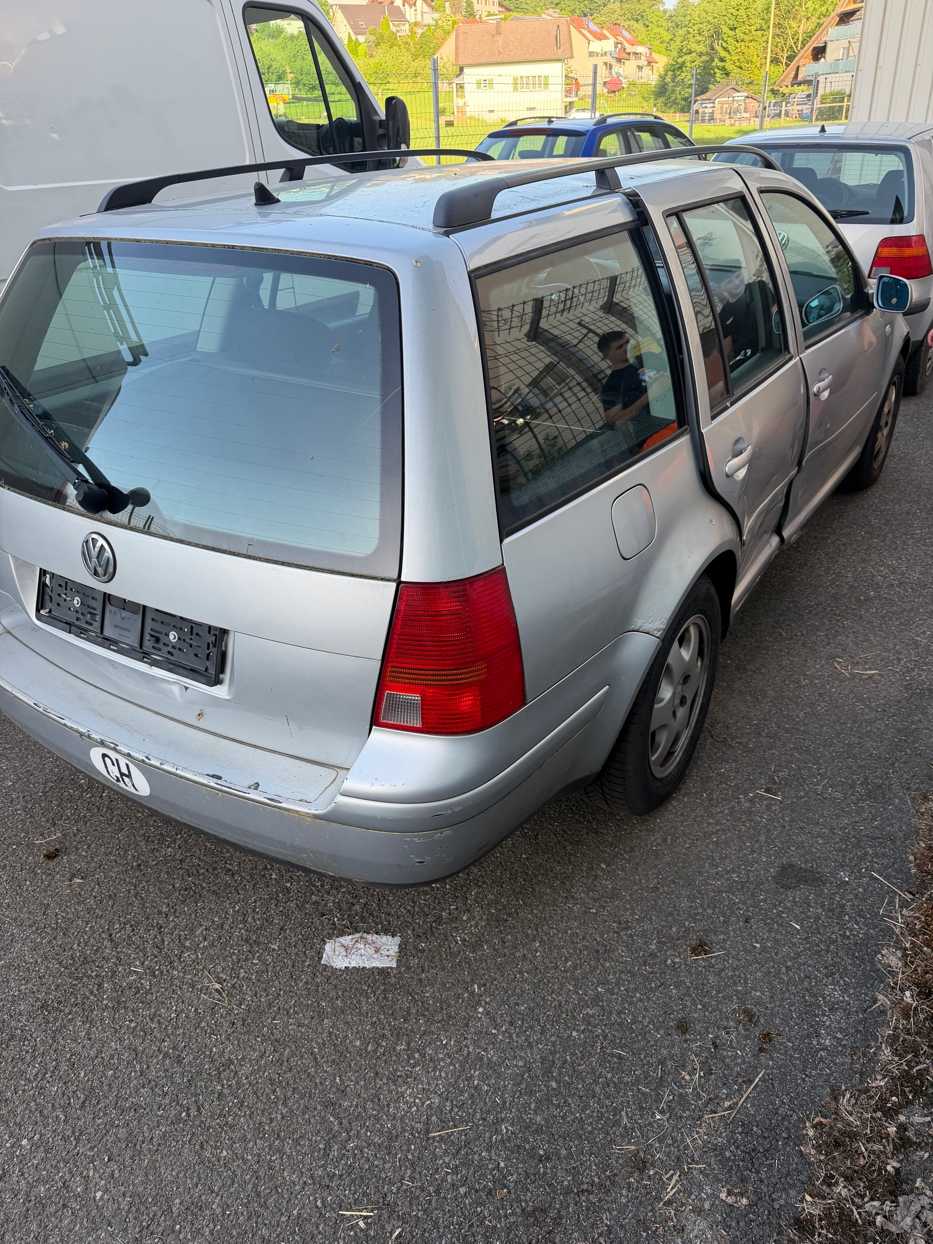 VW Golf Variant 1.6 16V Trendline-image-1