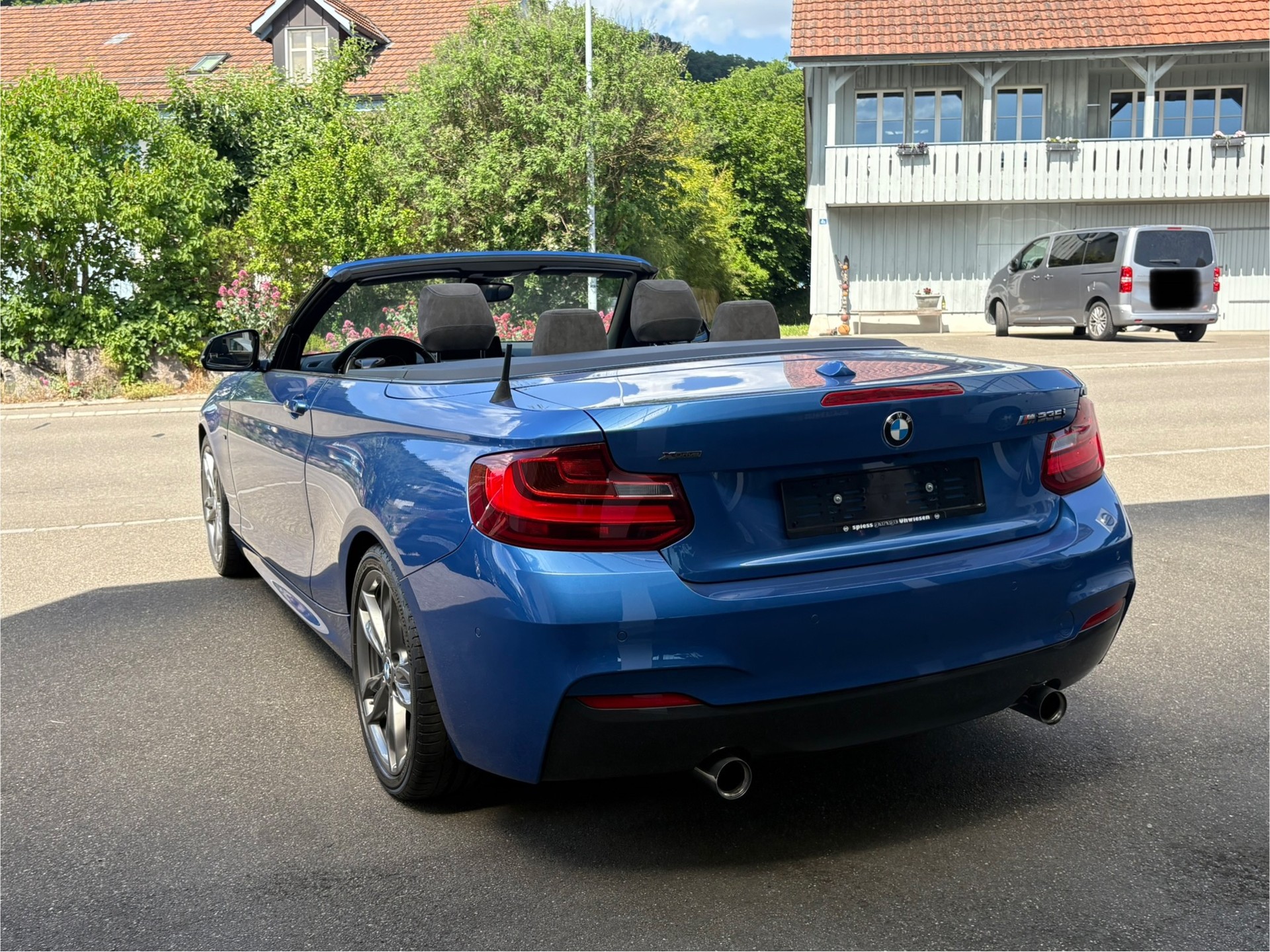 BMW M235i xDrive Steptronic-image-3