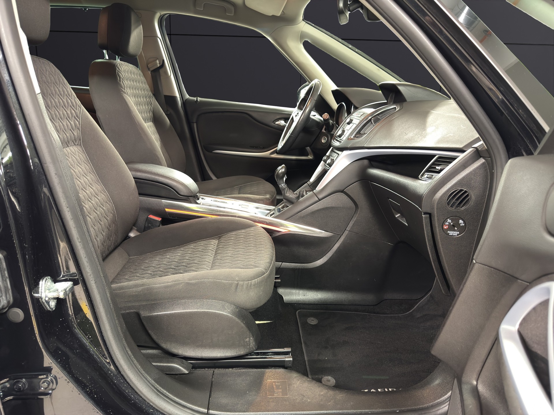 OPEL Zafira Tourer 1.6i 16V Turbo Active Edition-image-12