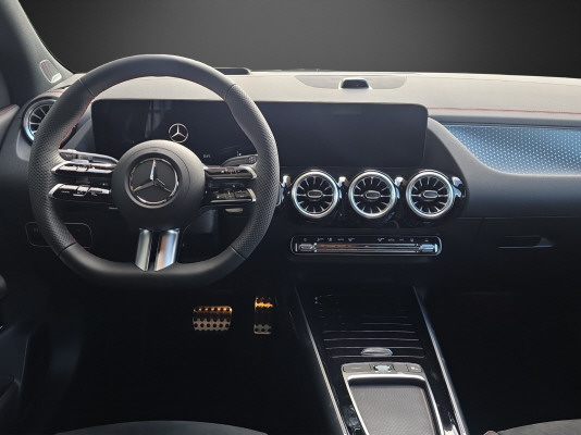 MERCEDES-BENZ EQA 300 4M Excellence-image-7