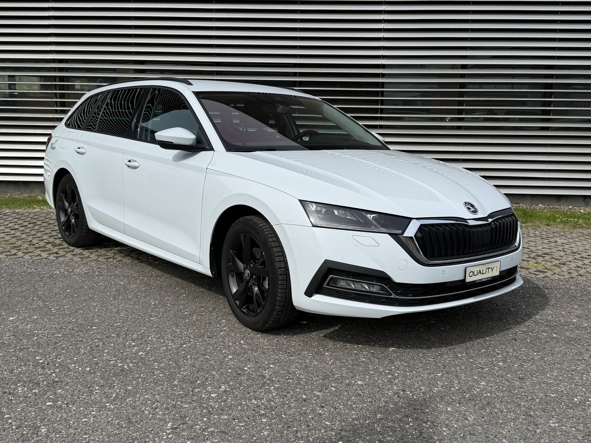 SKODA Octavia Combi 1.5 TSI G-Tec DSG Ambition