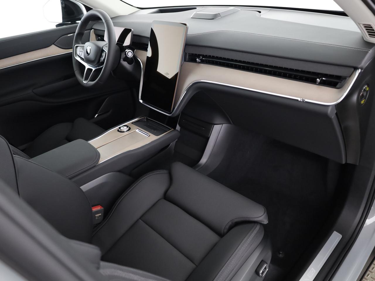 VOLVO EX90 Twin Plus AWD-image-9