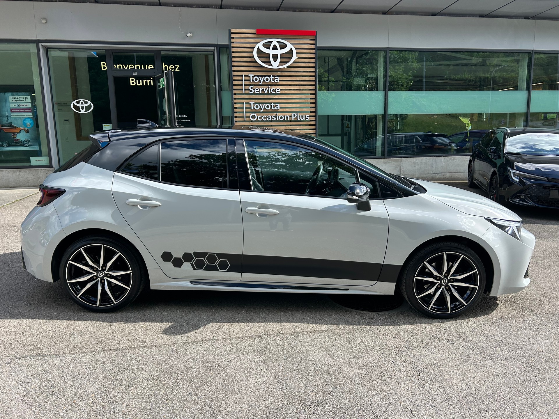 TOYOTA Corolla 2.0 HSD GR Sport e- CVT-image-0