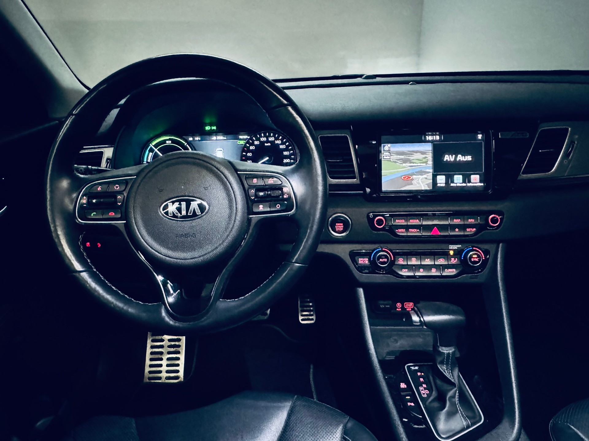 KIA Niro 1.6GDi Plug-in Hybrid DCT-image-14