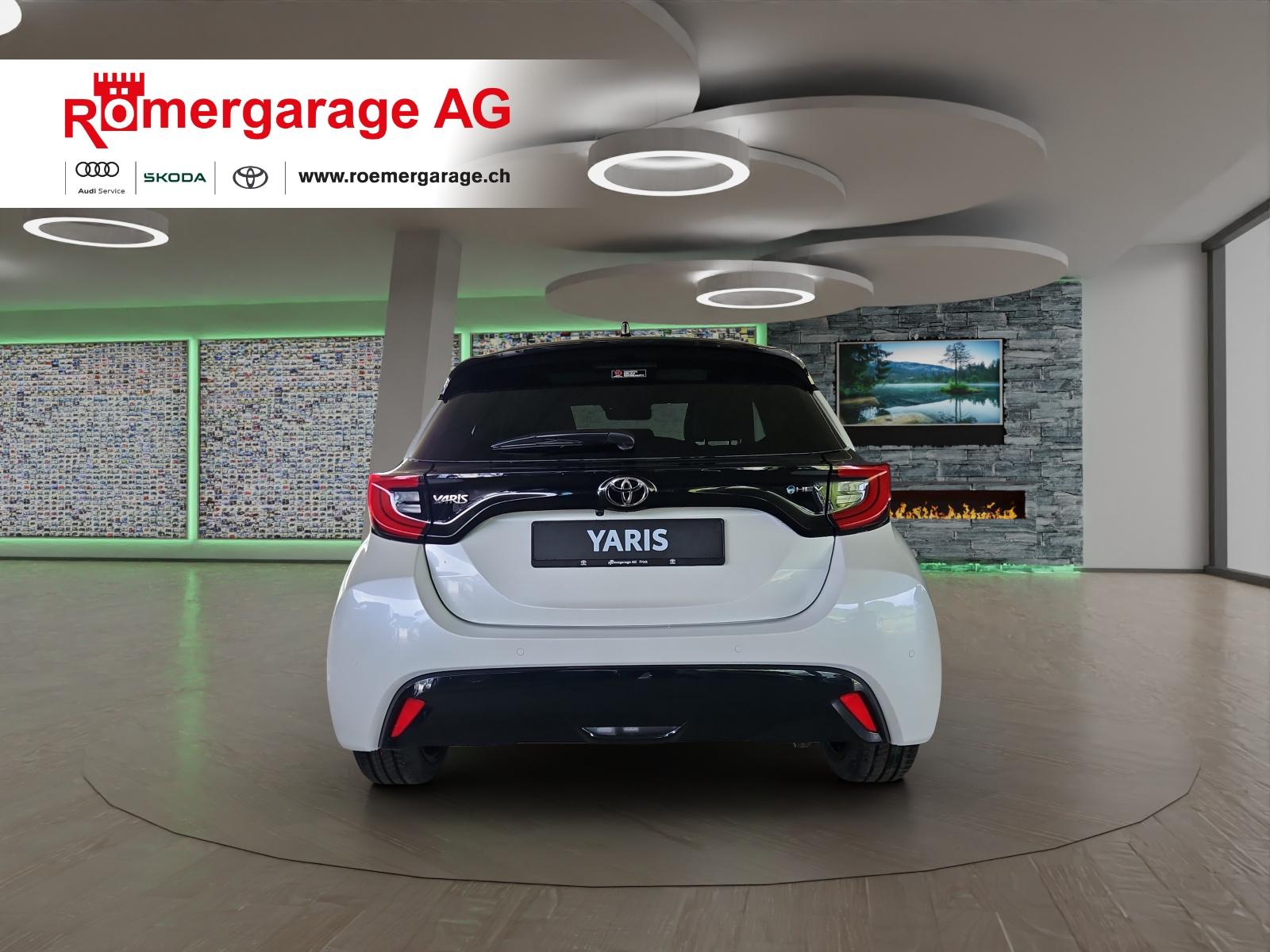 TOYOTA Yaris 1.5 VVT-i HSD Premium-showroom-element-2