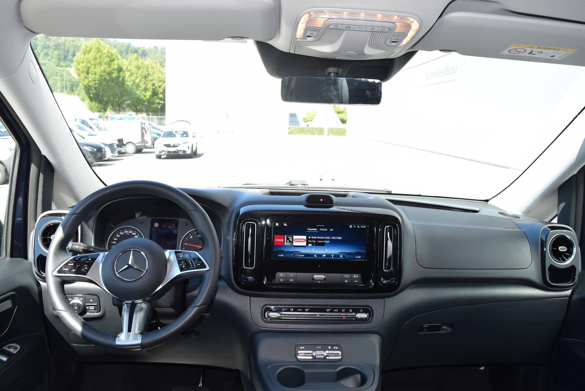 MERCEDES-BENZ Vito 116 CDI Lang Tourer 9G-Tronic 4M Select-image-6
