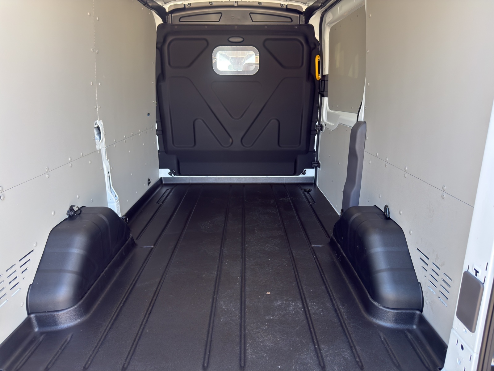 FORD Transit Van 350 L2 Trend 2.0 TDCi 170 FWD A-image-7