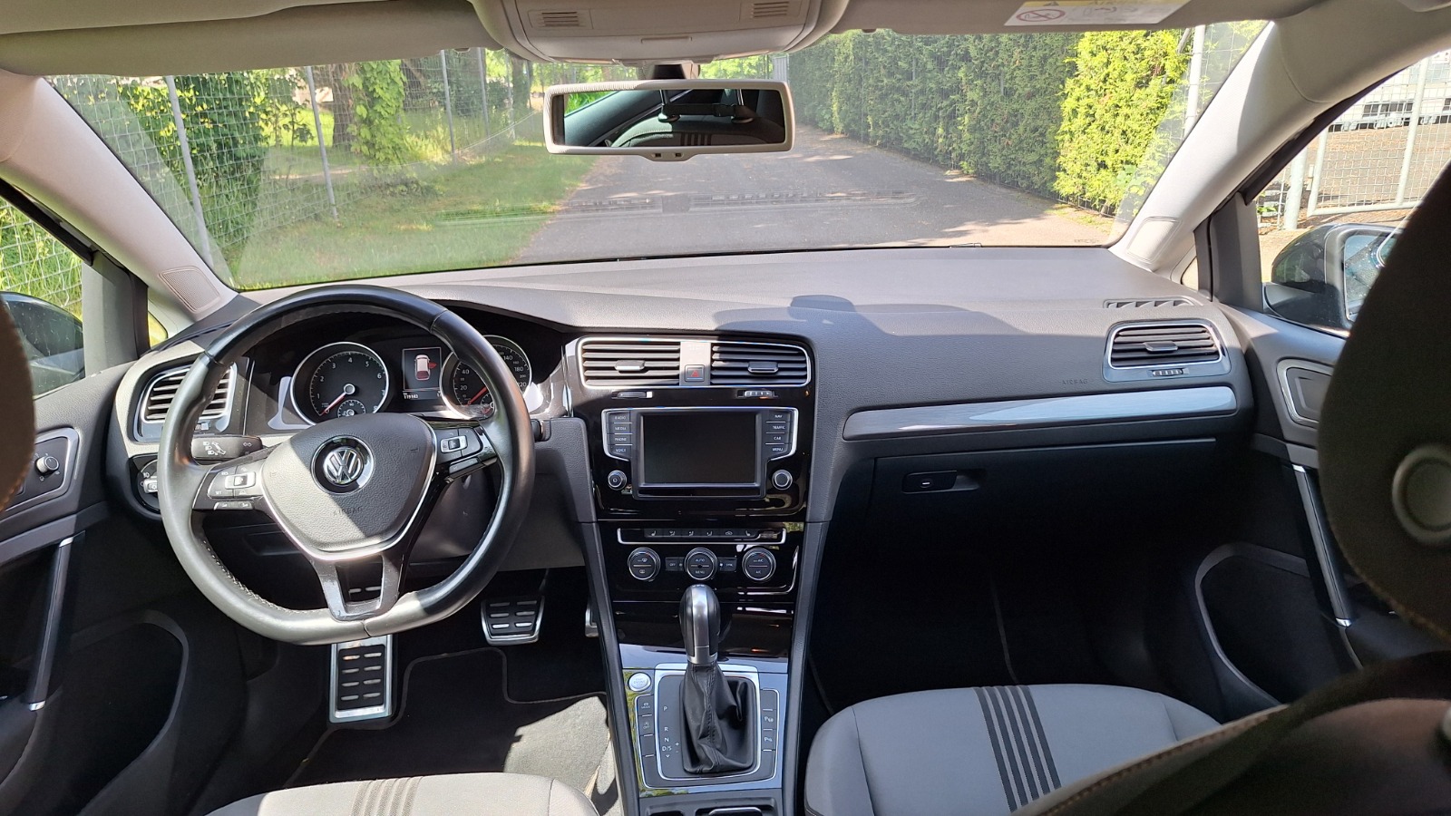 VW Golf Variant 1.4 TSI Allstar DSG-image-4
