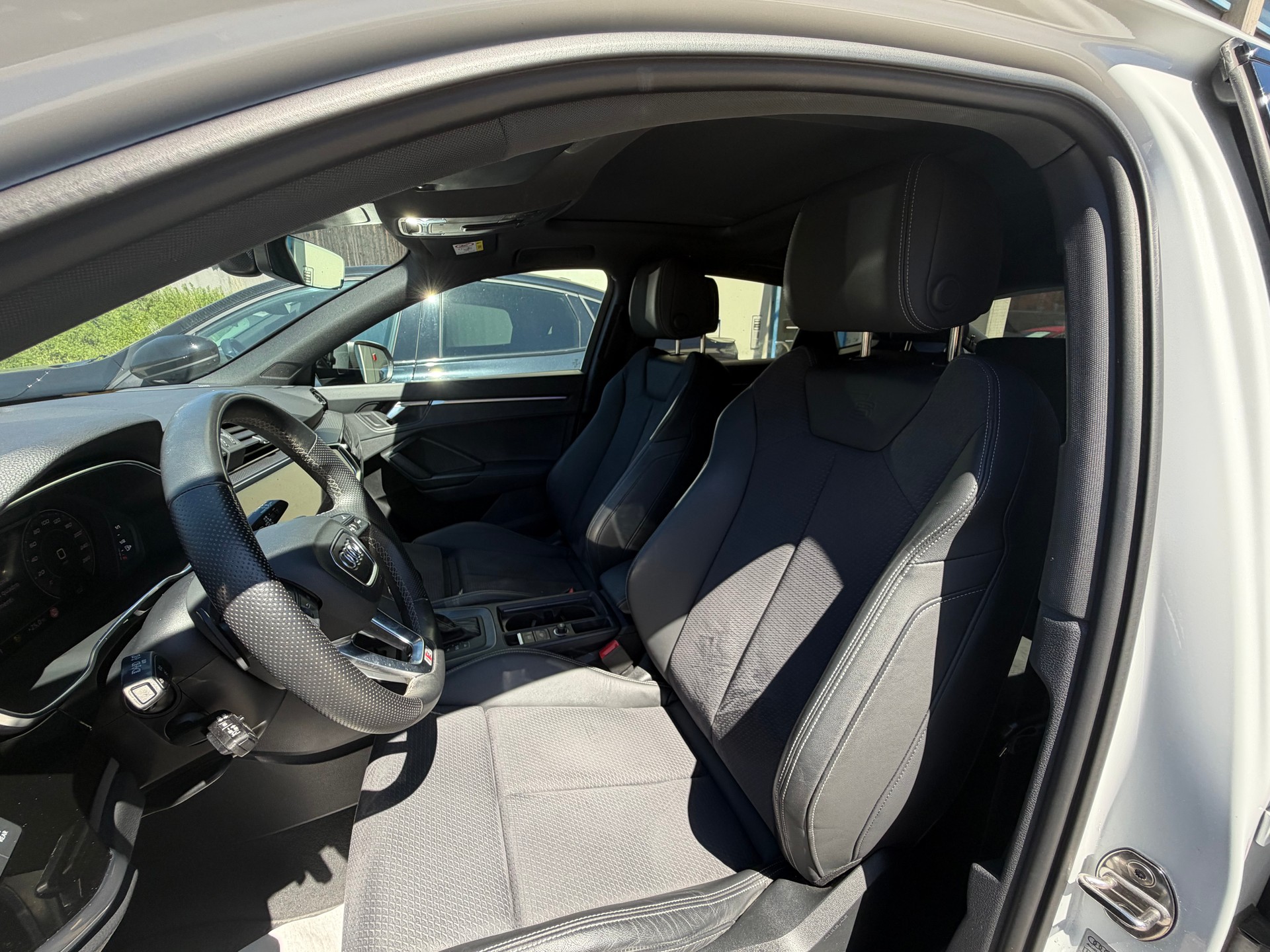 AUDI Q3 Sportback 35 TFSI S line Attraction S-tronic-image-7