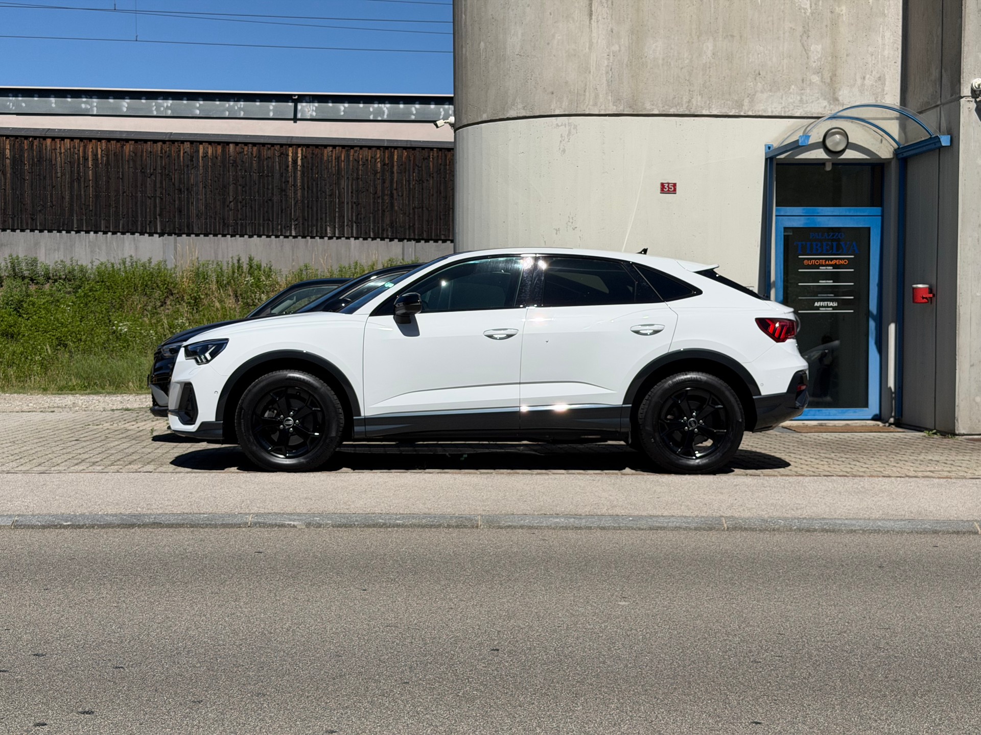 AUDI Q3 Sportback 35 TFSI S line Attraction S-tronic-image-3
