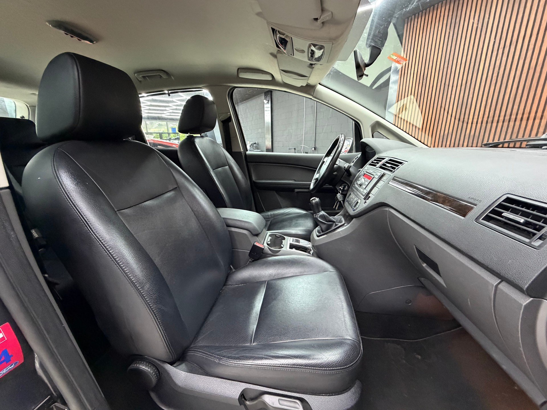 FORD Focus C-Max 2.0 Trend-image-12