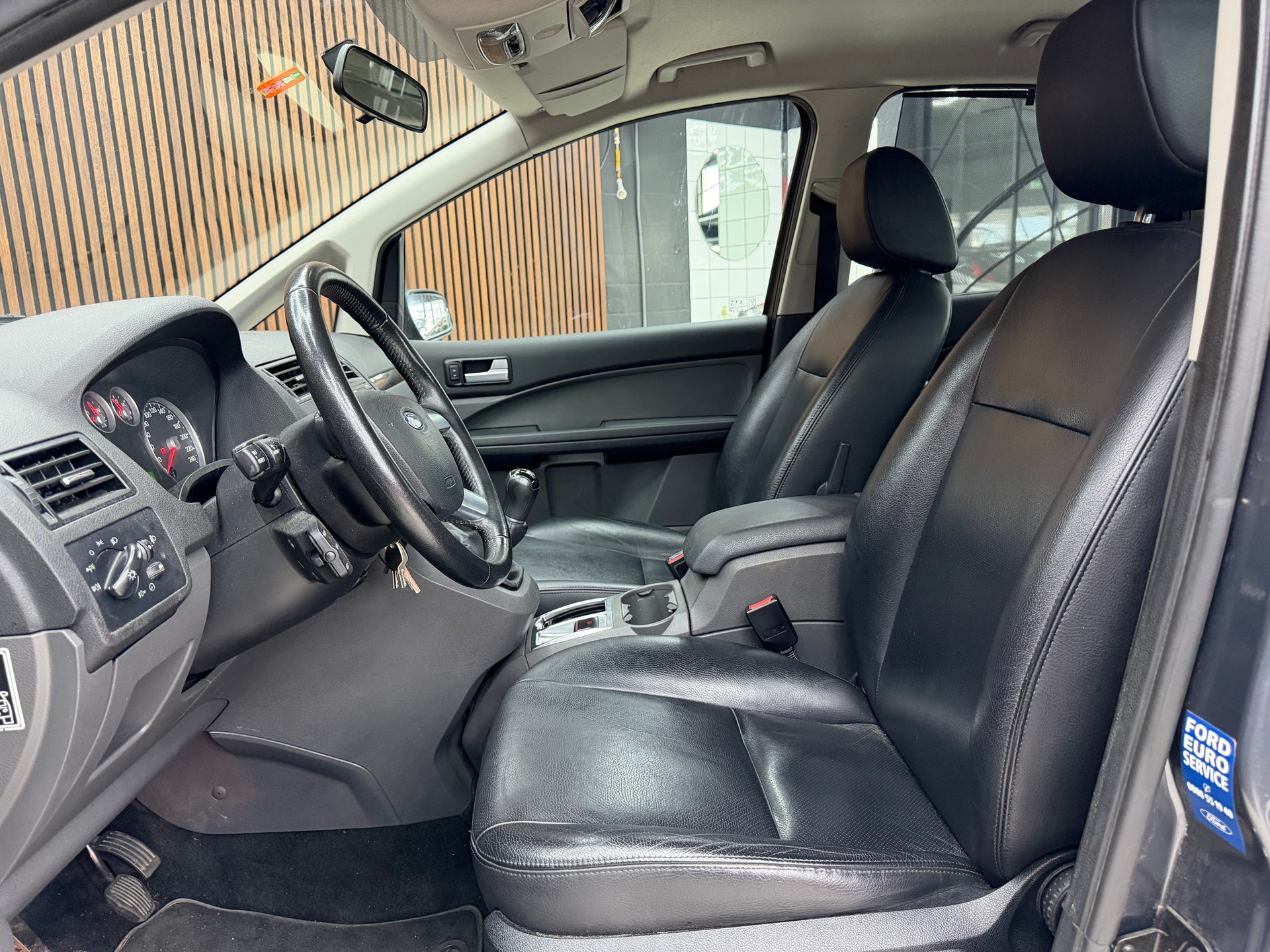 FORD Focus C-Max 2.0 Trend-image-10
