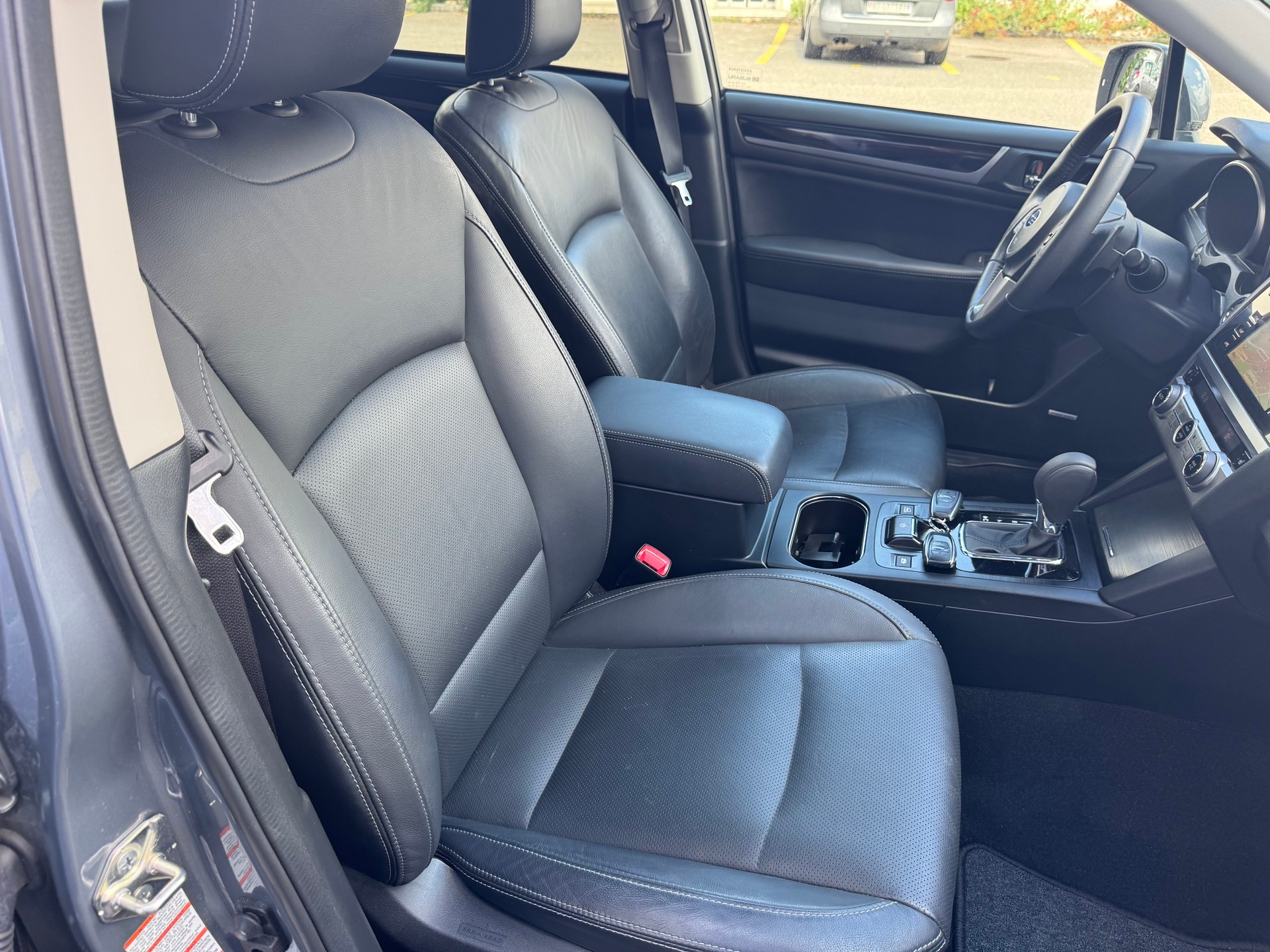 SUBARU Outback 2.5i Luxury AWD Lineartronic-image-11