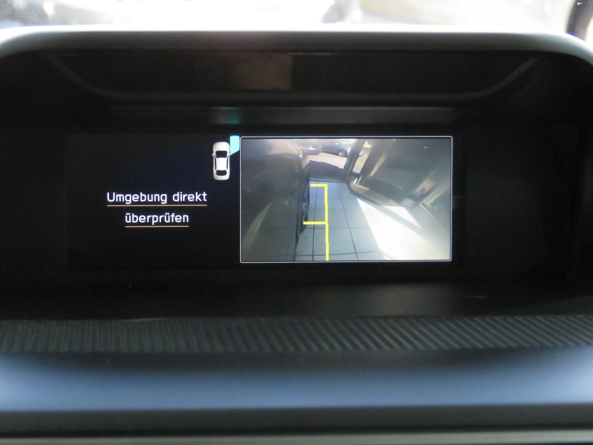 SUBARU Forester 2.0i e-Boxer Luxury Lineartronic-image-22