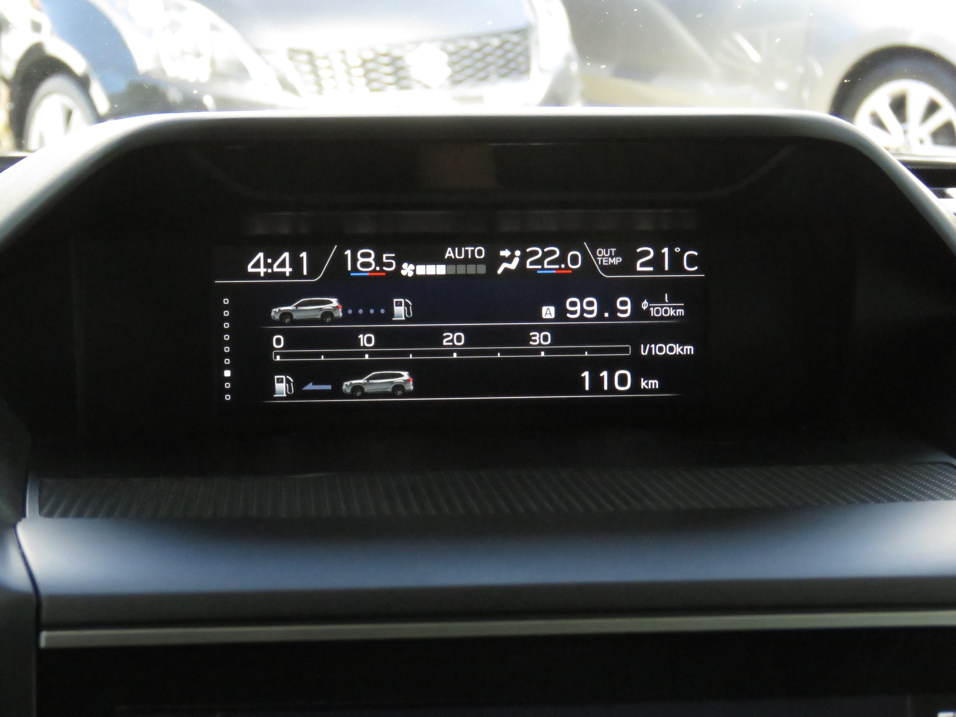 SUBARU Forester 2.0i e-Boxer Luxury Lineartronic-image-19