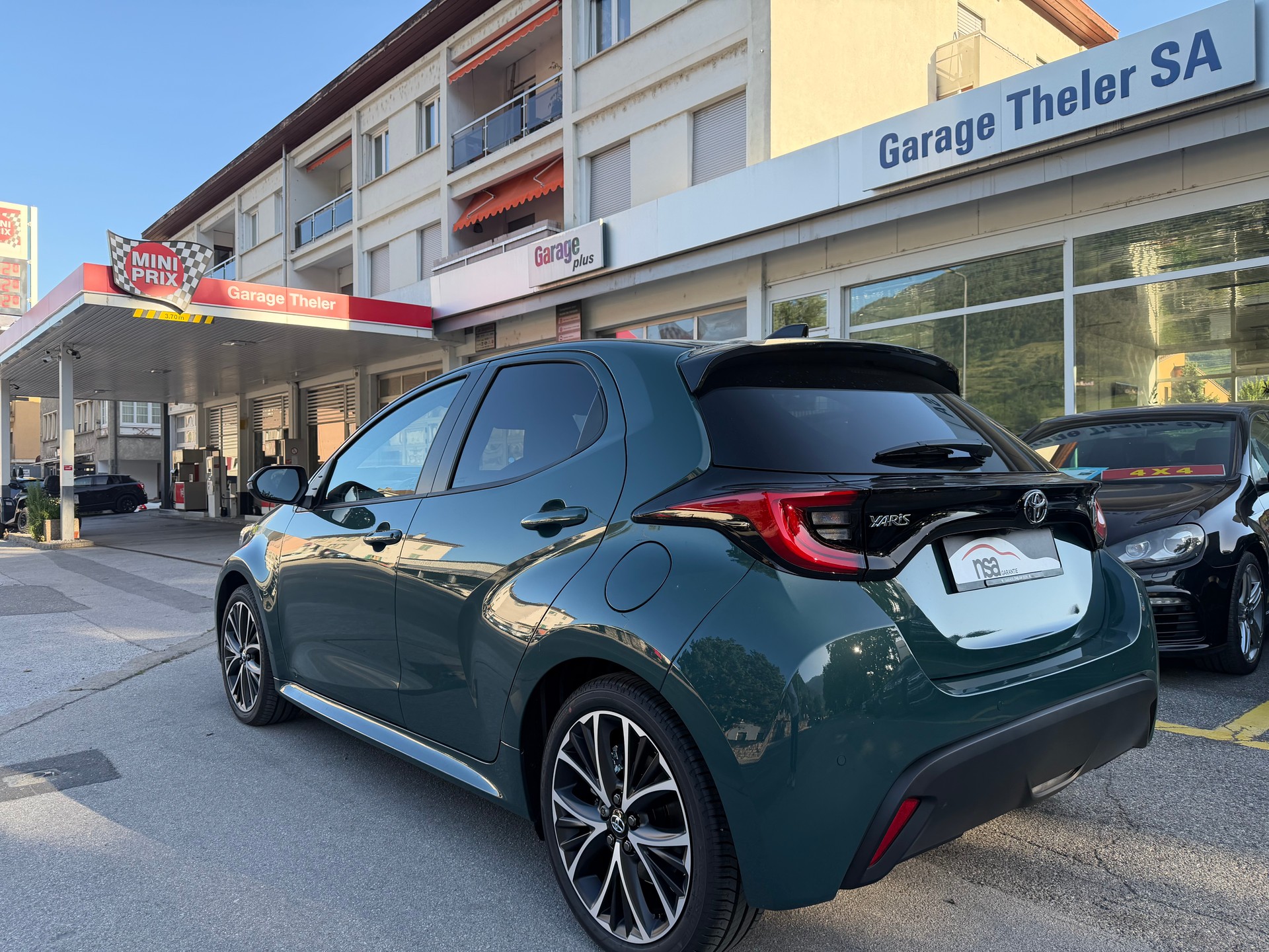 TOYOTA Yaris 1.5 Trend e-CVT-image-2