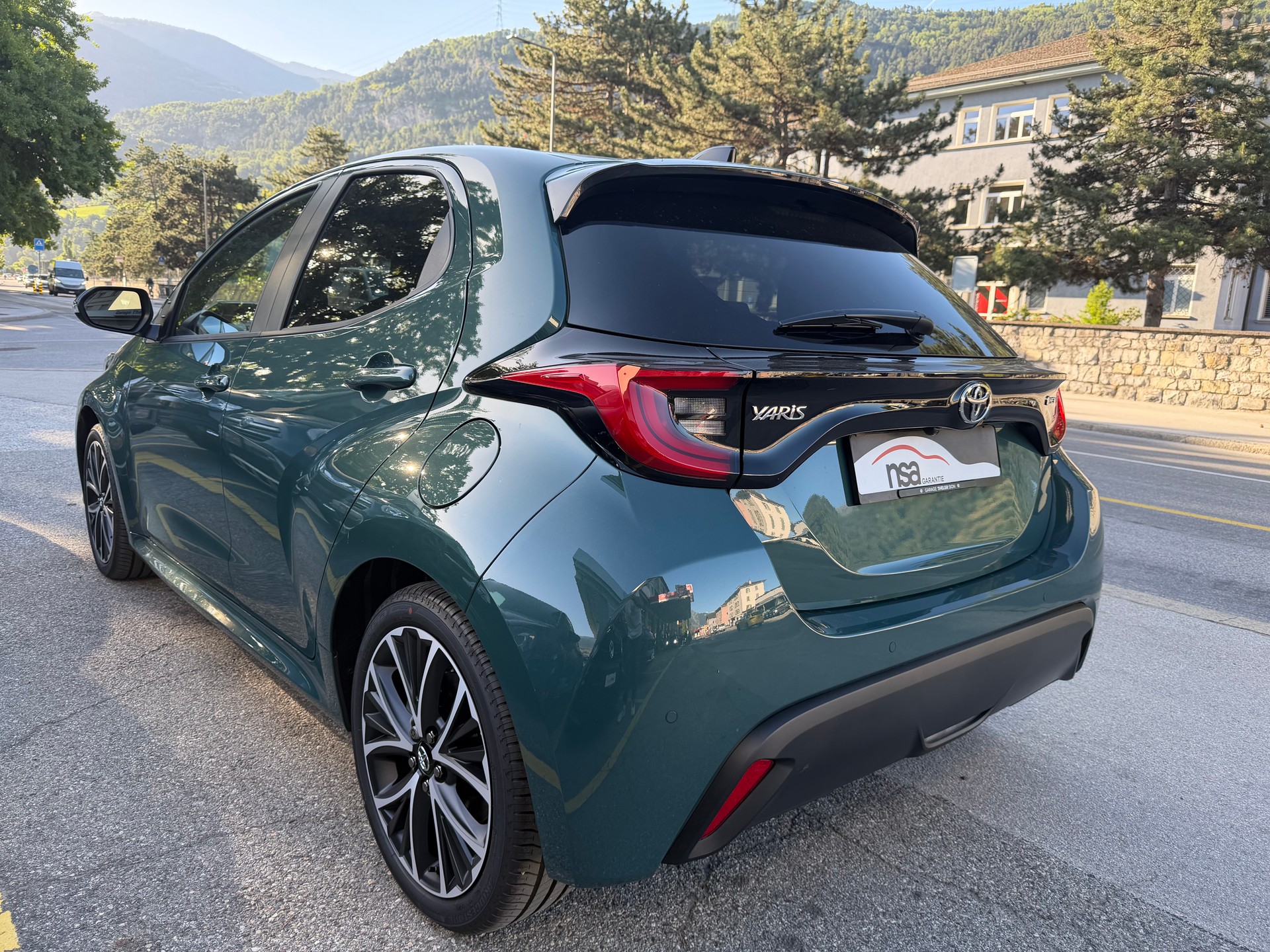 TOYOTA Yaris 1.5 Trend e-CVT-image-7