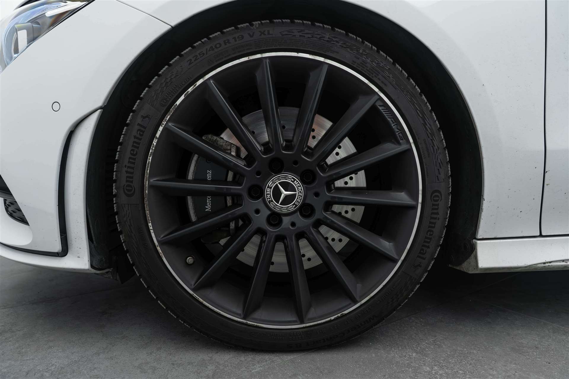 MERCEDES-BENZ CLA 250 4Matic AMG Line 7G-DCT-image-4