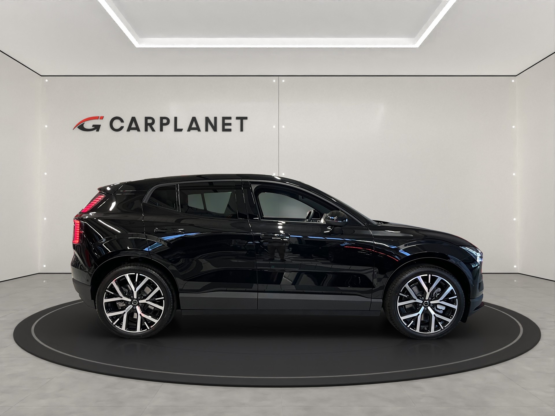 VOLVO EX30 E60 Twin Ultra Performance AWD-image-2