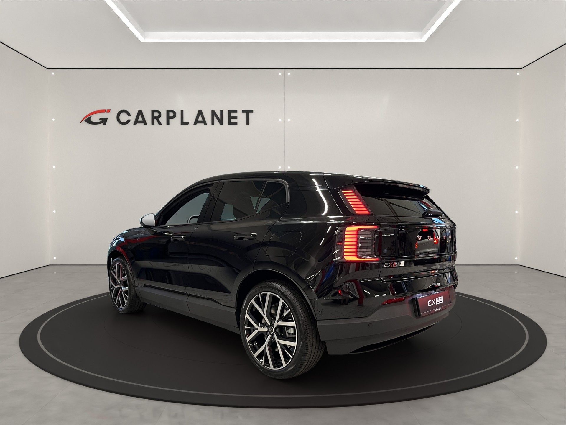 VOLVO EX30 E60 Twin Ultra Performance AWD-image-3