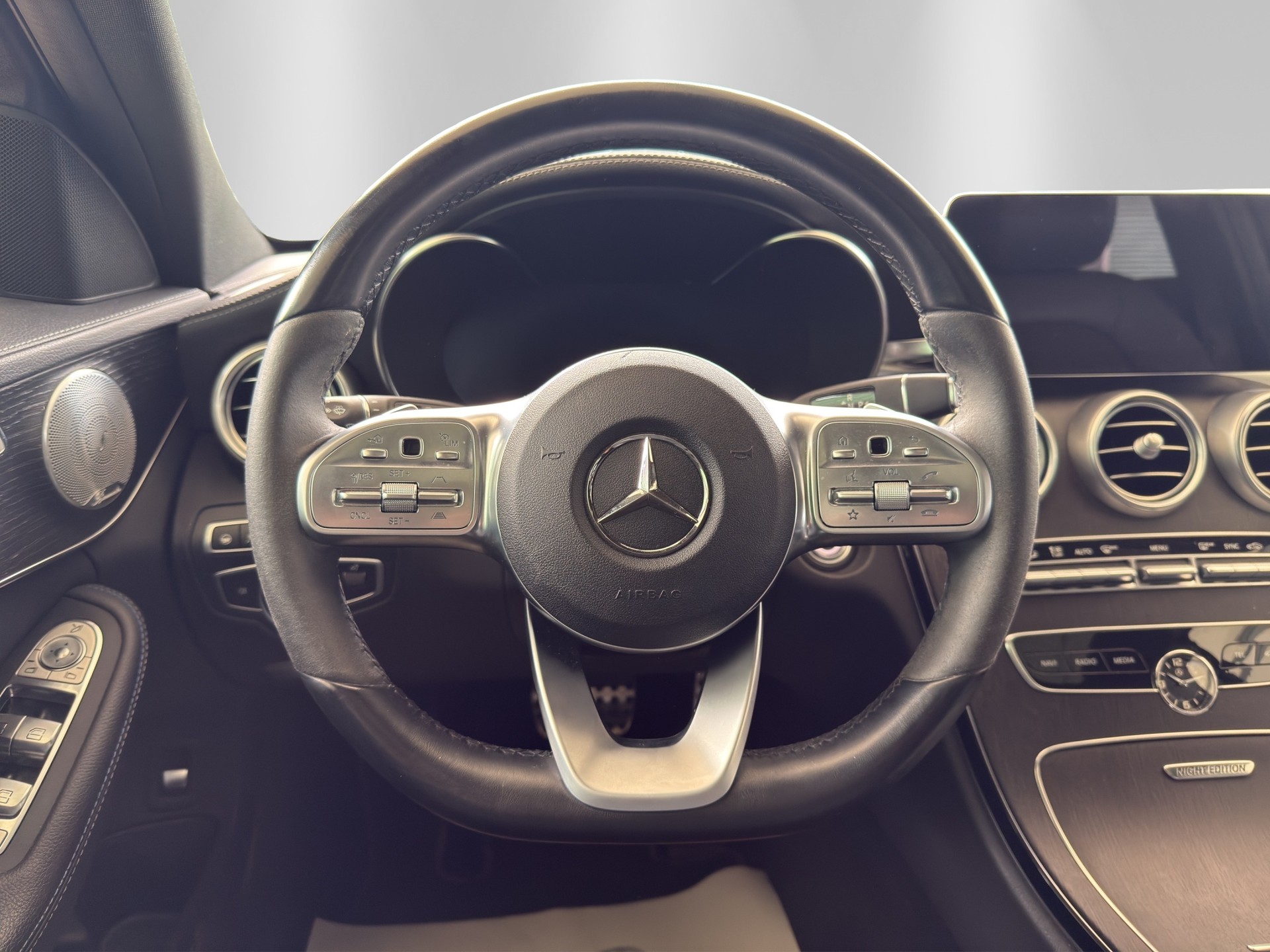 MERCEDES-BENZ C 220 d Swiss Star AMG Line 4M 9G-Tronic-image-11