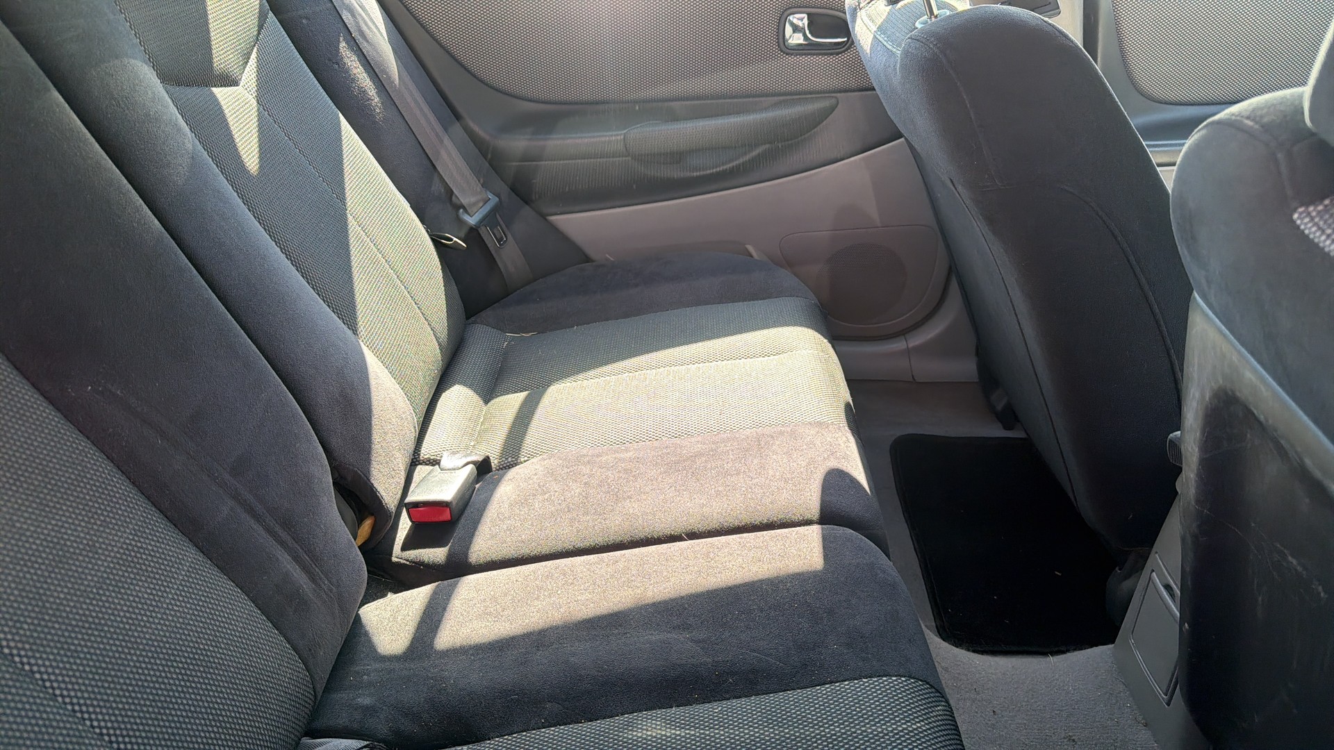 MAZDA 323 F 2.0i-16V GT-image-6