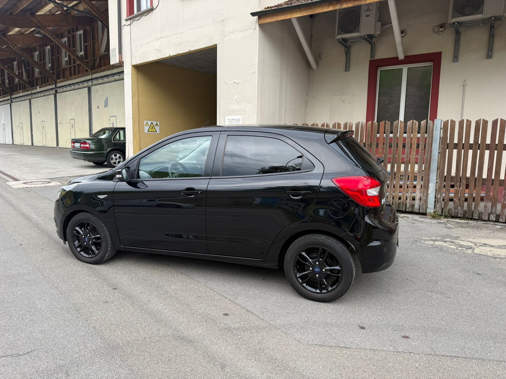 FORD KA+ 1.2 Ti-VCT Cool&Sound-image-2