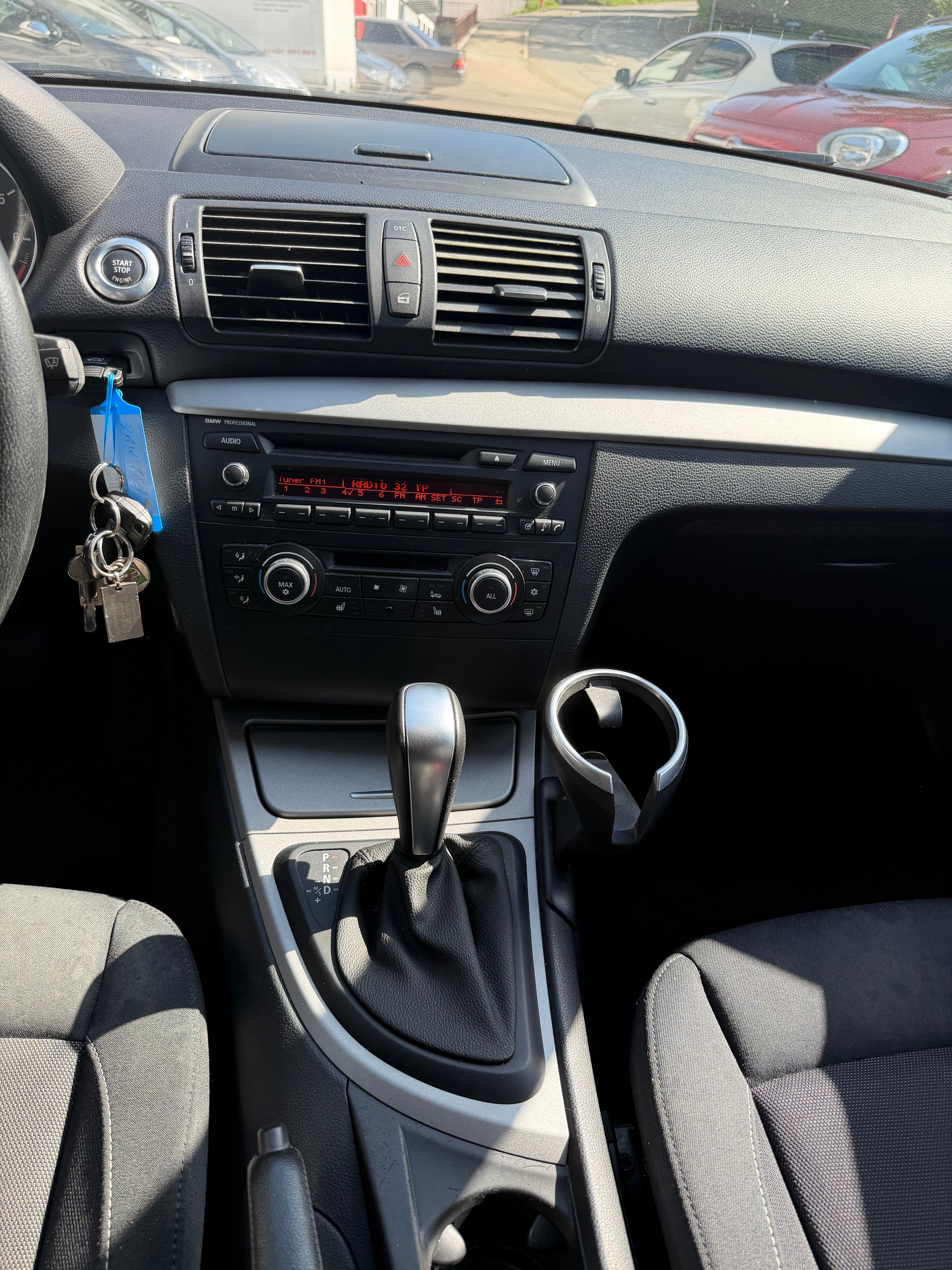 BMW 116i Steptronic-image-10