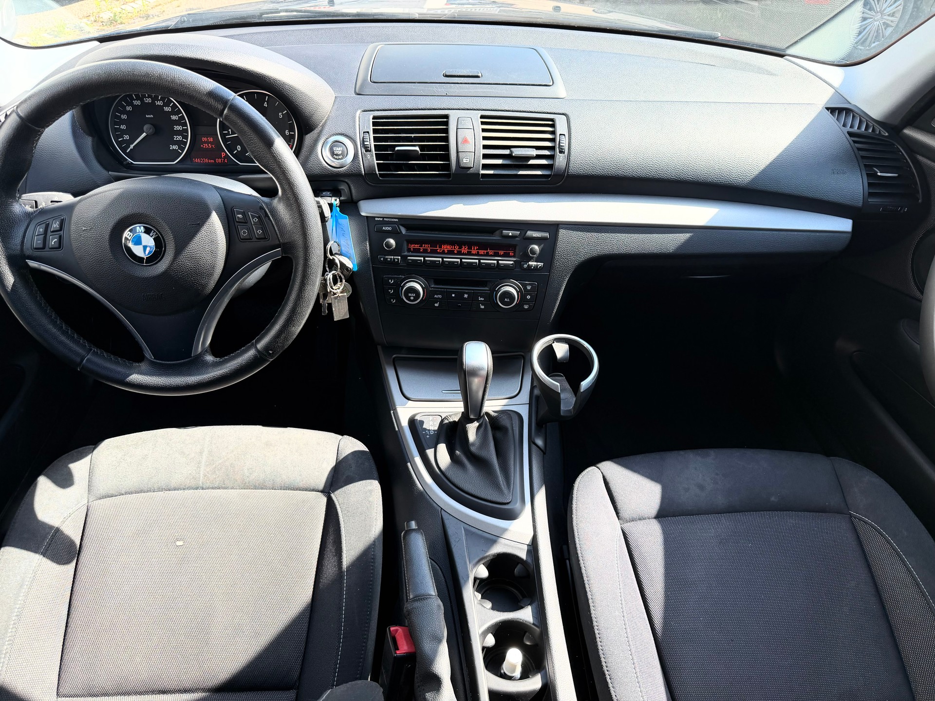 BMW 116i Steptronic-image-8