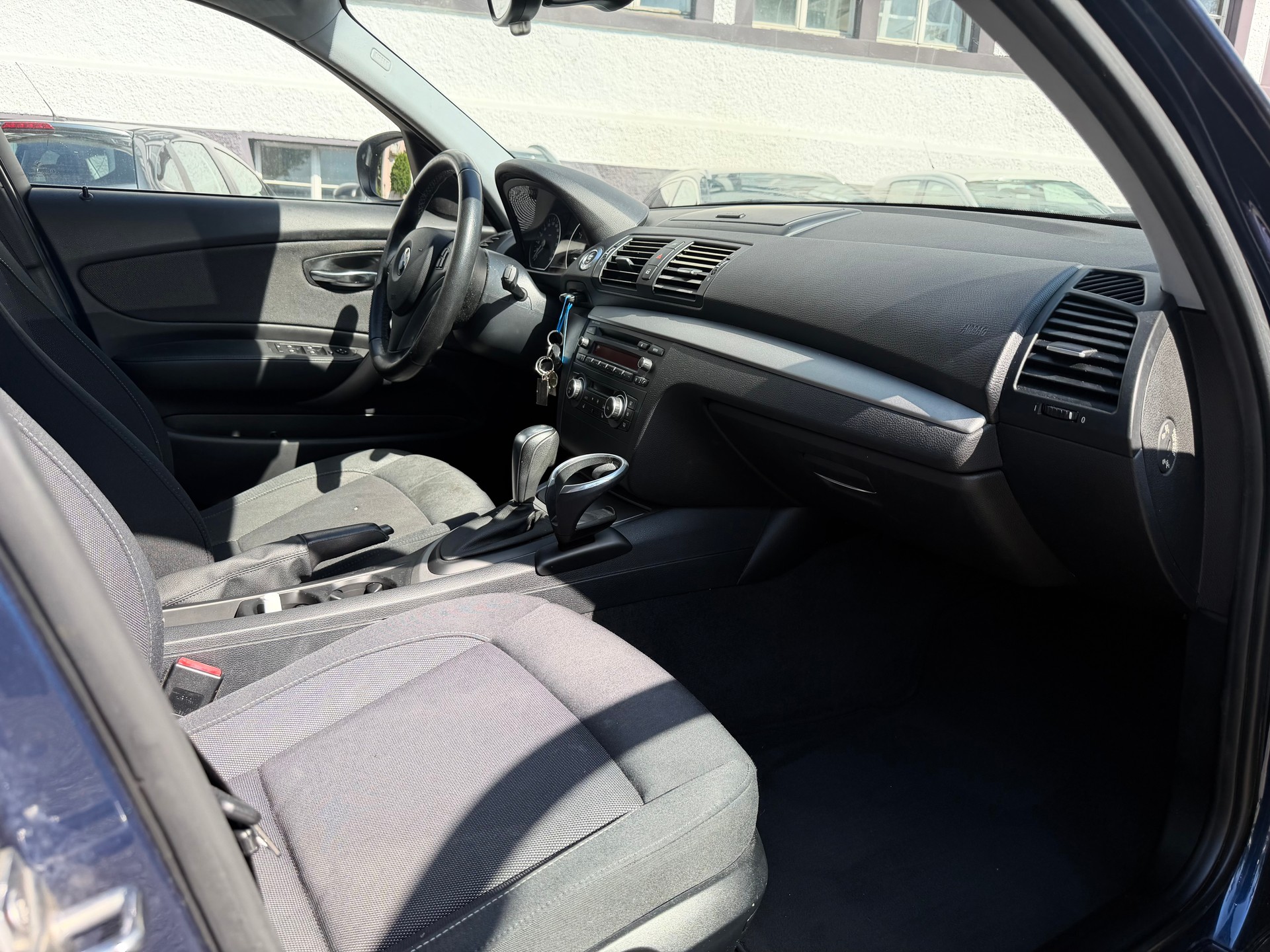 BMW 116i Steptronic-image-11