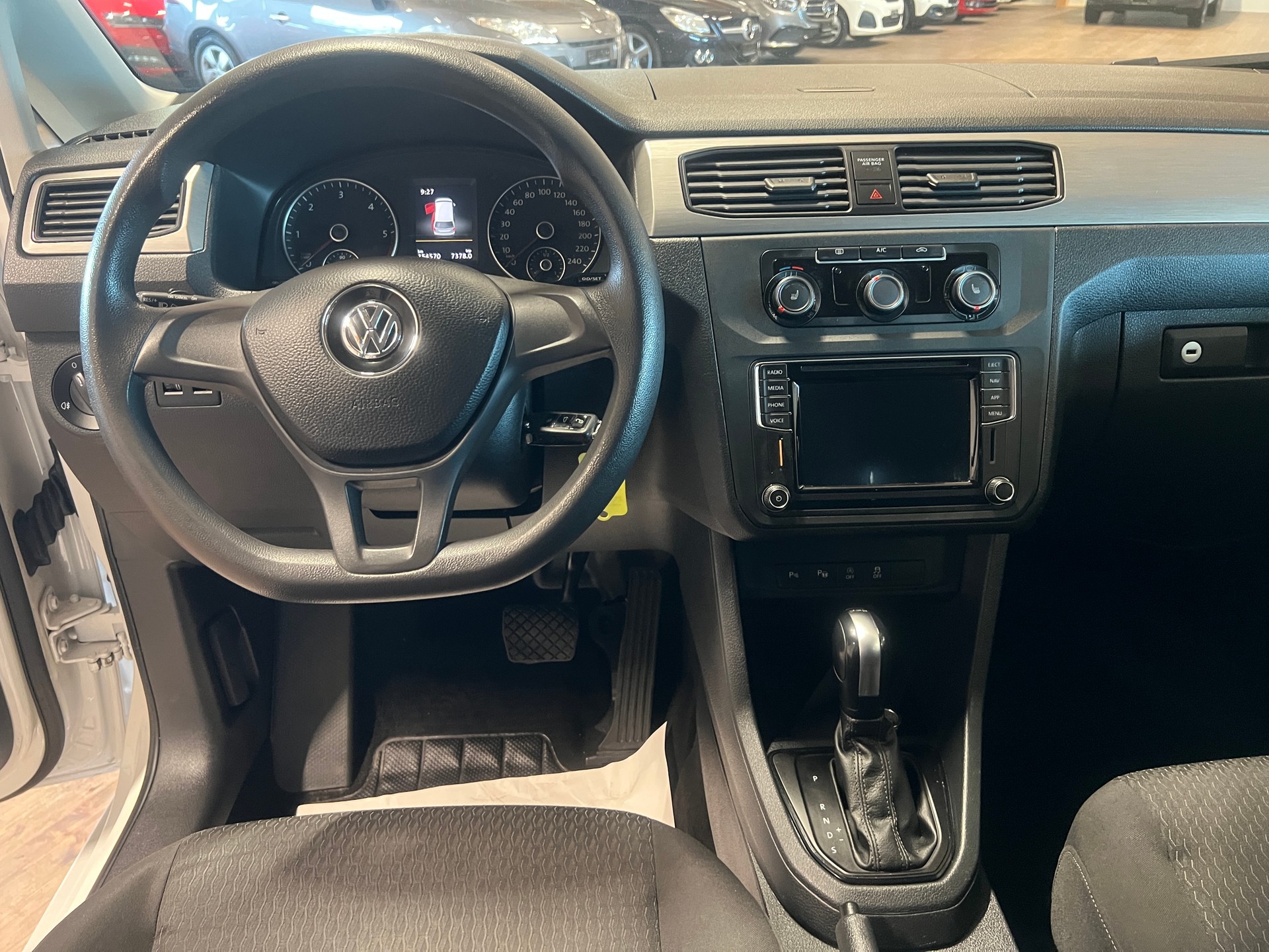 VW Caddy Maxi 2.0 TDI Trendline 4Motion DSG-image-10