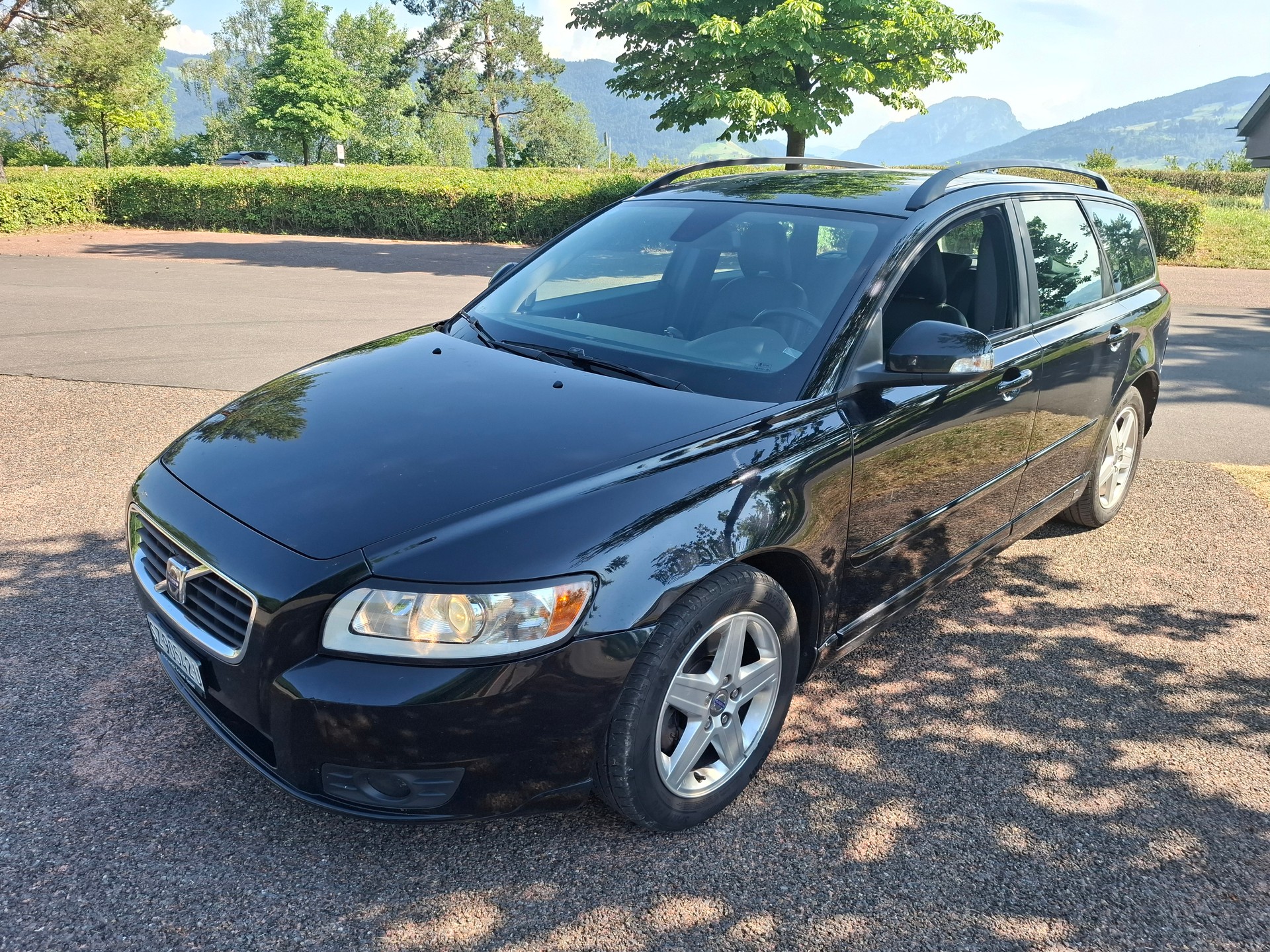 VOLVO V50 2.4I-image-2