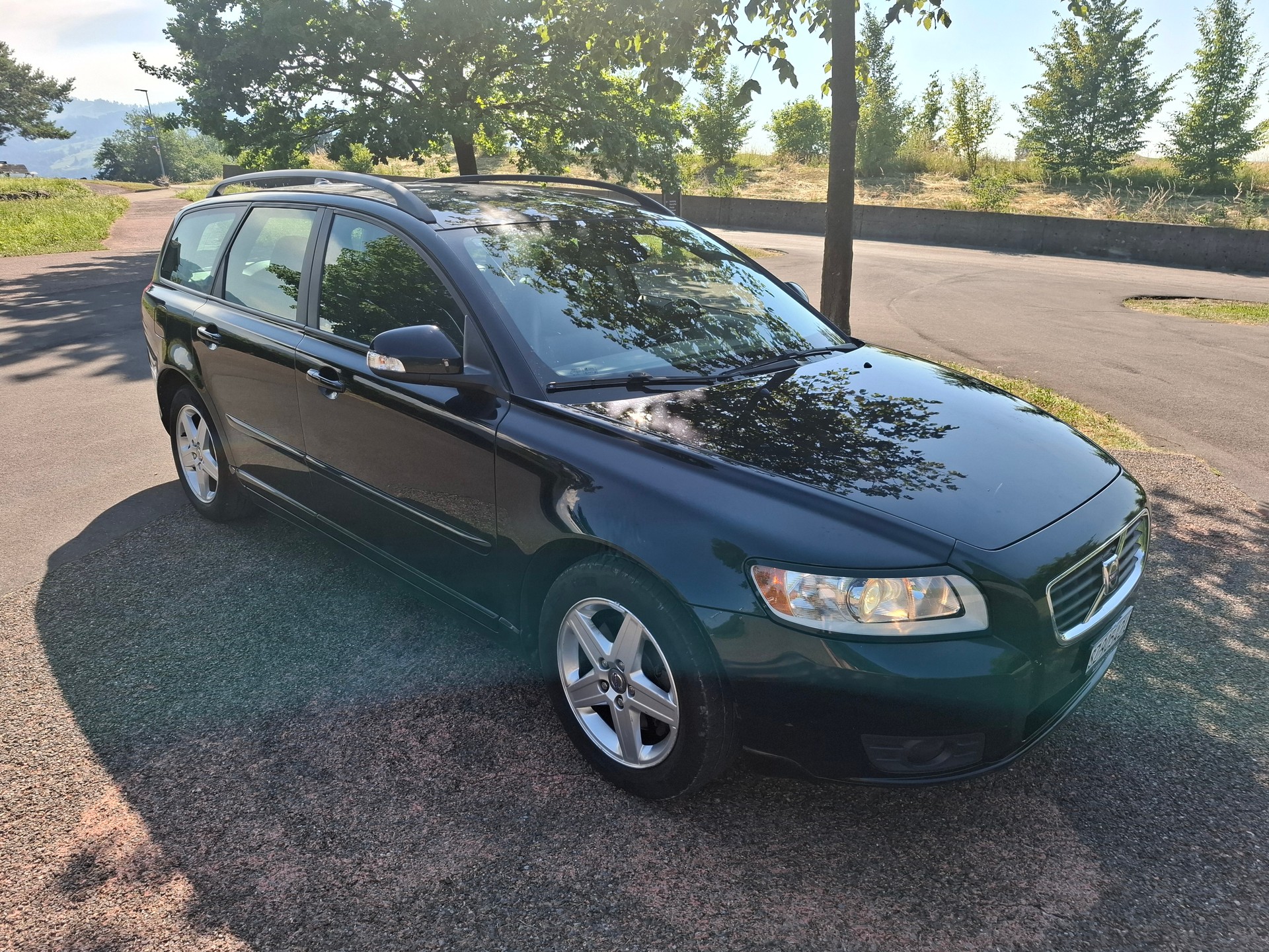 VOLVO V50 2.4I-image-0