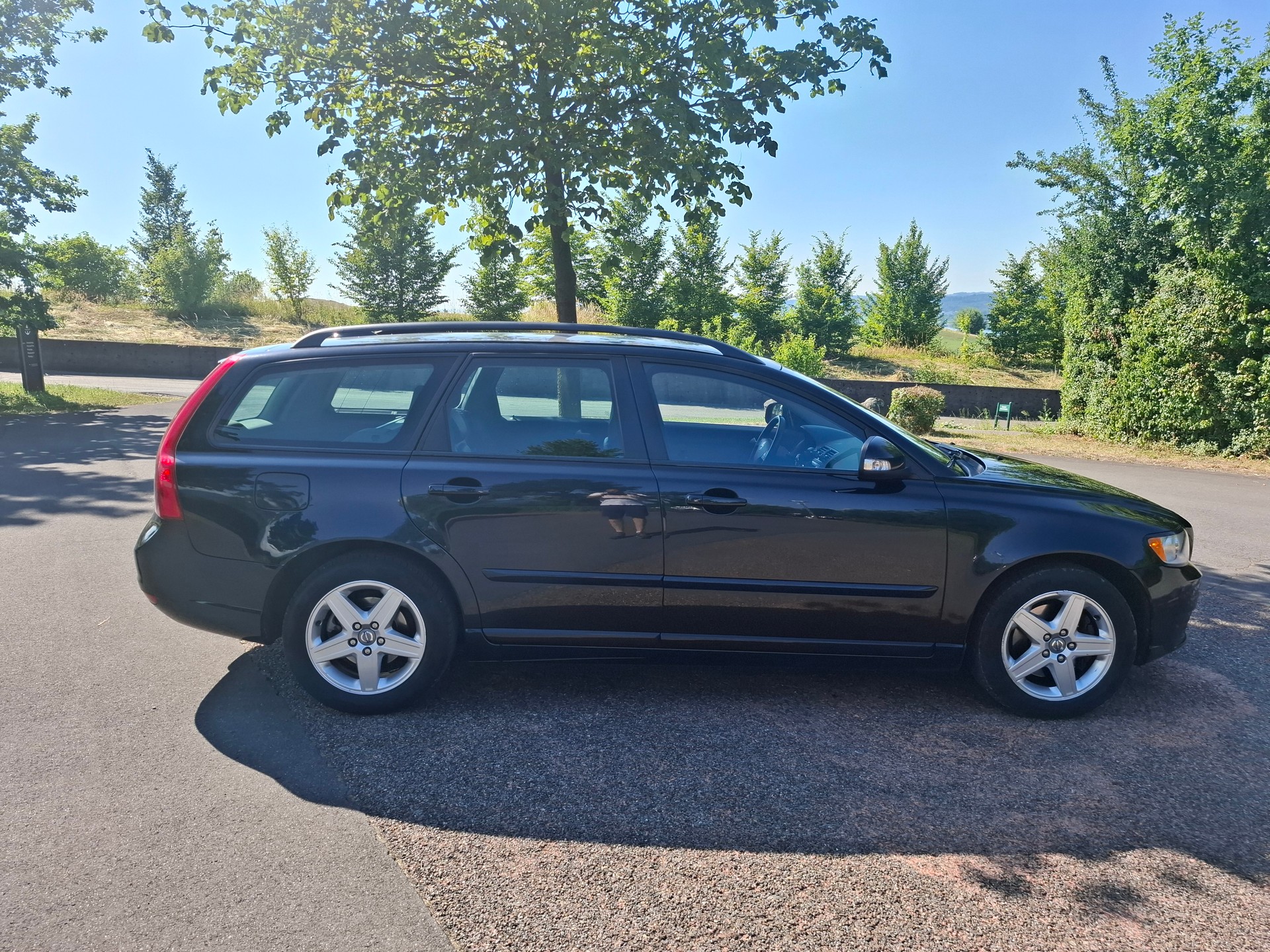 VOLVO V50 2.4I-image-6