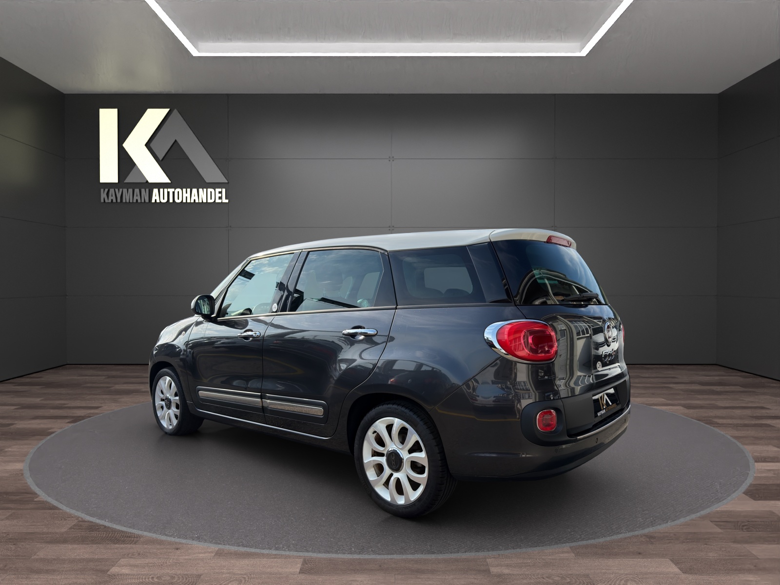 FIAT 500L Living 0.9 Twinair turbo Lounge – Platzwunder, Sparsam & Familienfreundlich!-image-2