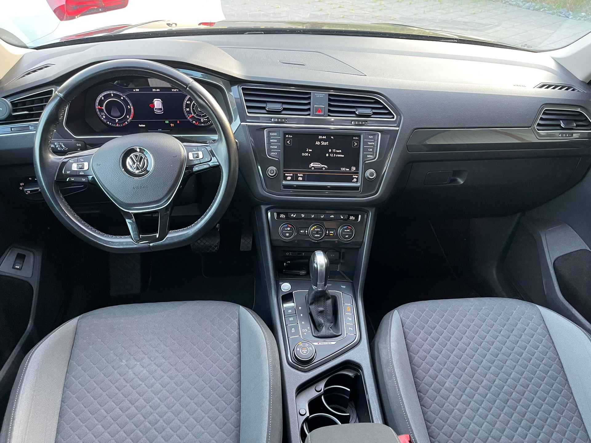 VW Tiguan 2.0 TDI SCR Comfortline 4Motion DSG-image-8