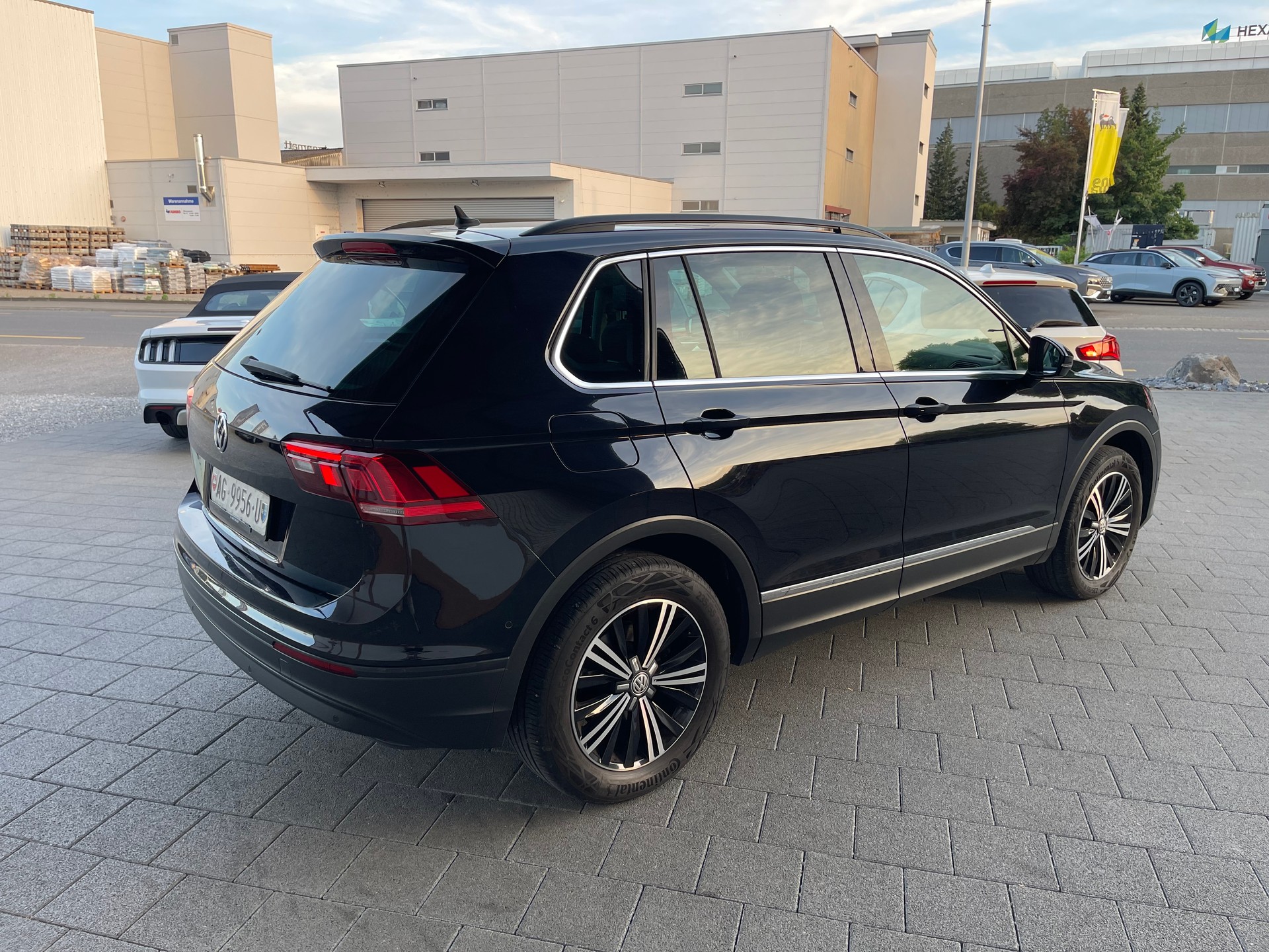 VW Tiguan 2.0 TDI SCR Comfortline 4Motion DSG-image-7