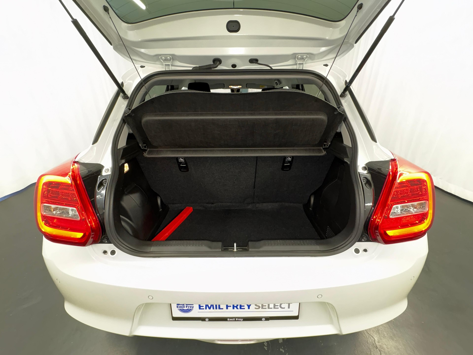 SUZUKI Swift 1.2 Compact+ Hybrid 4x4-image-11