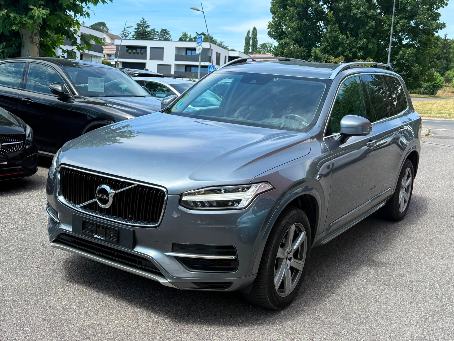 VOLVO XC90 D4 FWD Momentum Geartronic-image-4